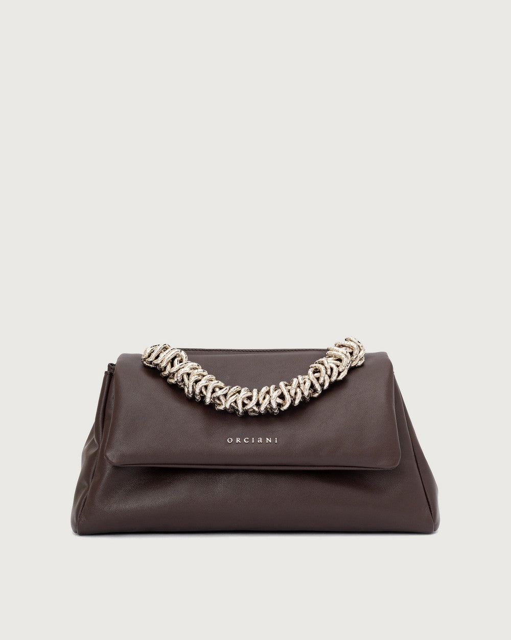 https://admin.shopify.com/store/gulieshop/products/15676795421021#:~:text=https%3A//www.gulieshop.it%20%E2%80%BA%20products%20%E2%80%BA%20orciani%2Dborsa%2Dsveva%2Dlonguette%2Din%2Dnappa%2Dbold%2Db02159