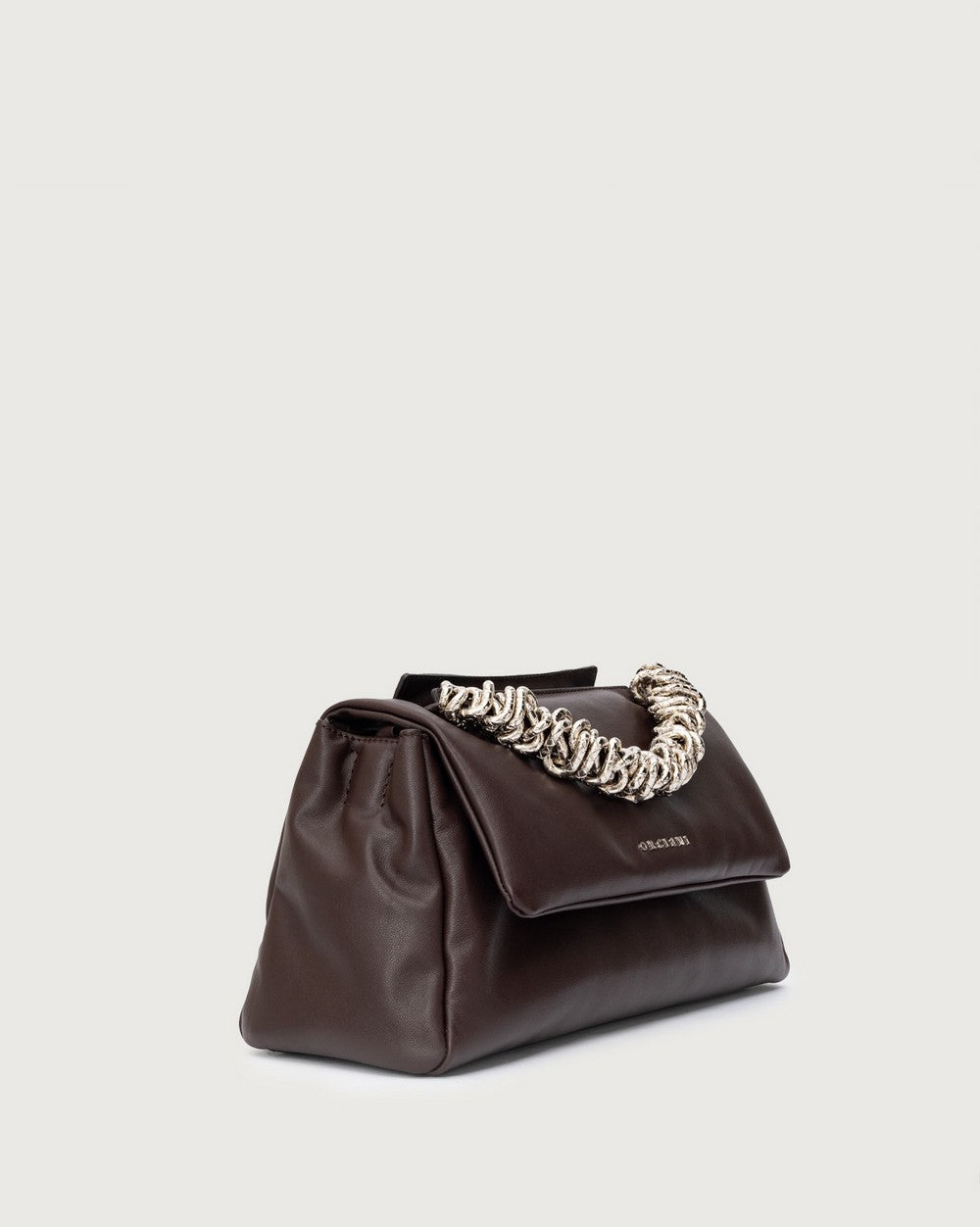 https://admin.shopify.com/store/gulieshop/products/15676795421021#:~:text=https%3A//www.gulieshop.it%20%E2%80%BA%20products%20%E2%80%BA%20orciani%2Dborsa%2Dsveva%2Dlonguette%2Din%2Dnappa%2Dbold%2Db02159