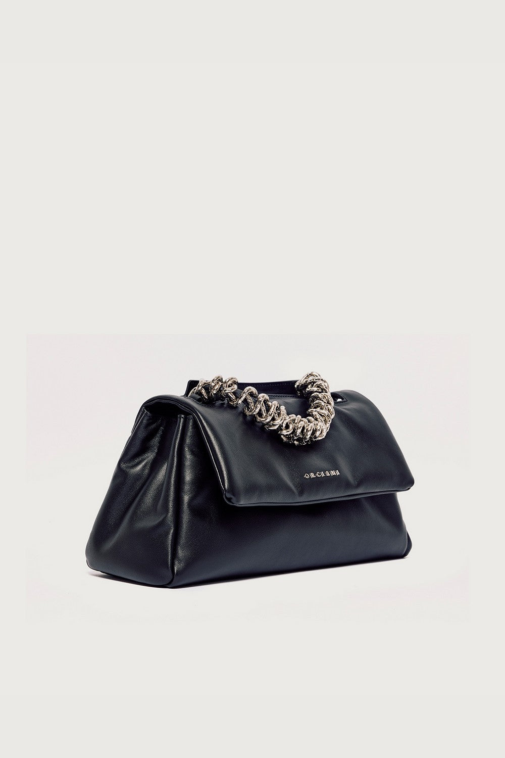 https://admin.shopify.com/store/gulieshop/products/15676795486557#:~:text=https%3A//www.gulieshop.it%20%E2%80%BA%20products%20%E2%80%BA%20orciani%2Dborsa%2Dsveva%2Dlonguette%2Din%2Dnappa%2Dbold%2Db02159%2D1