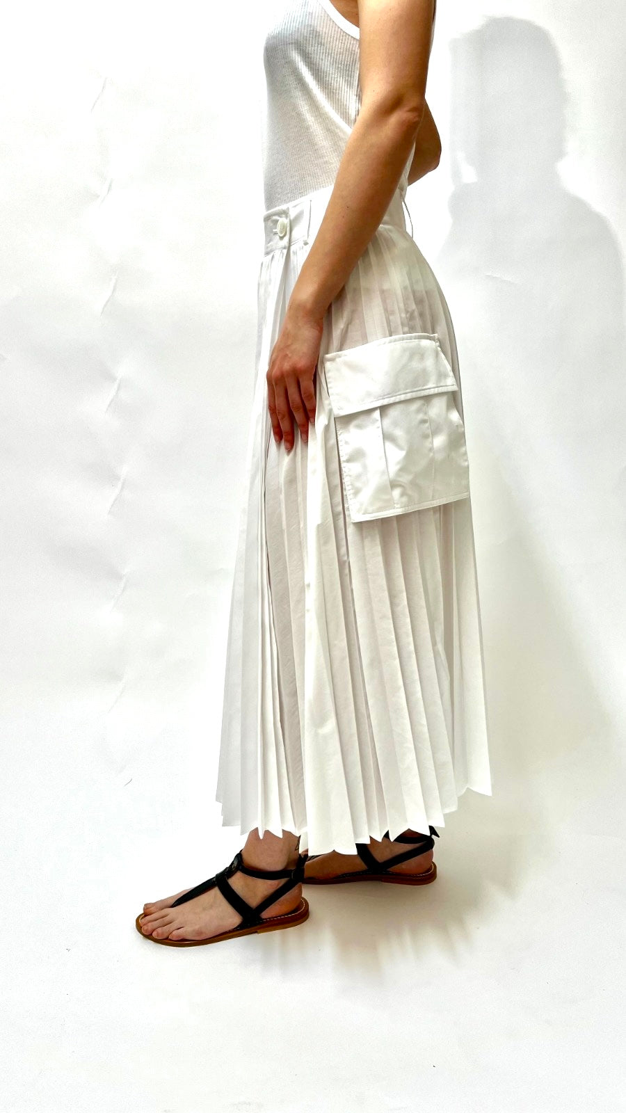 https://admin.shopify.com/store/gulieshop/products/15401463873885#:~:text=https%3A//www.gulieshop.it%20%E2%80%BA%20products%20%E2%80%BA%20meimeij%2Dgonna%2Dplisse%2Dcon%2Dtasconi%2Dm5el09