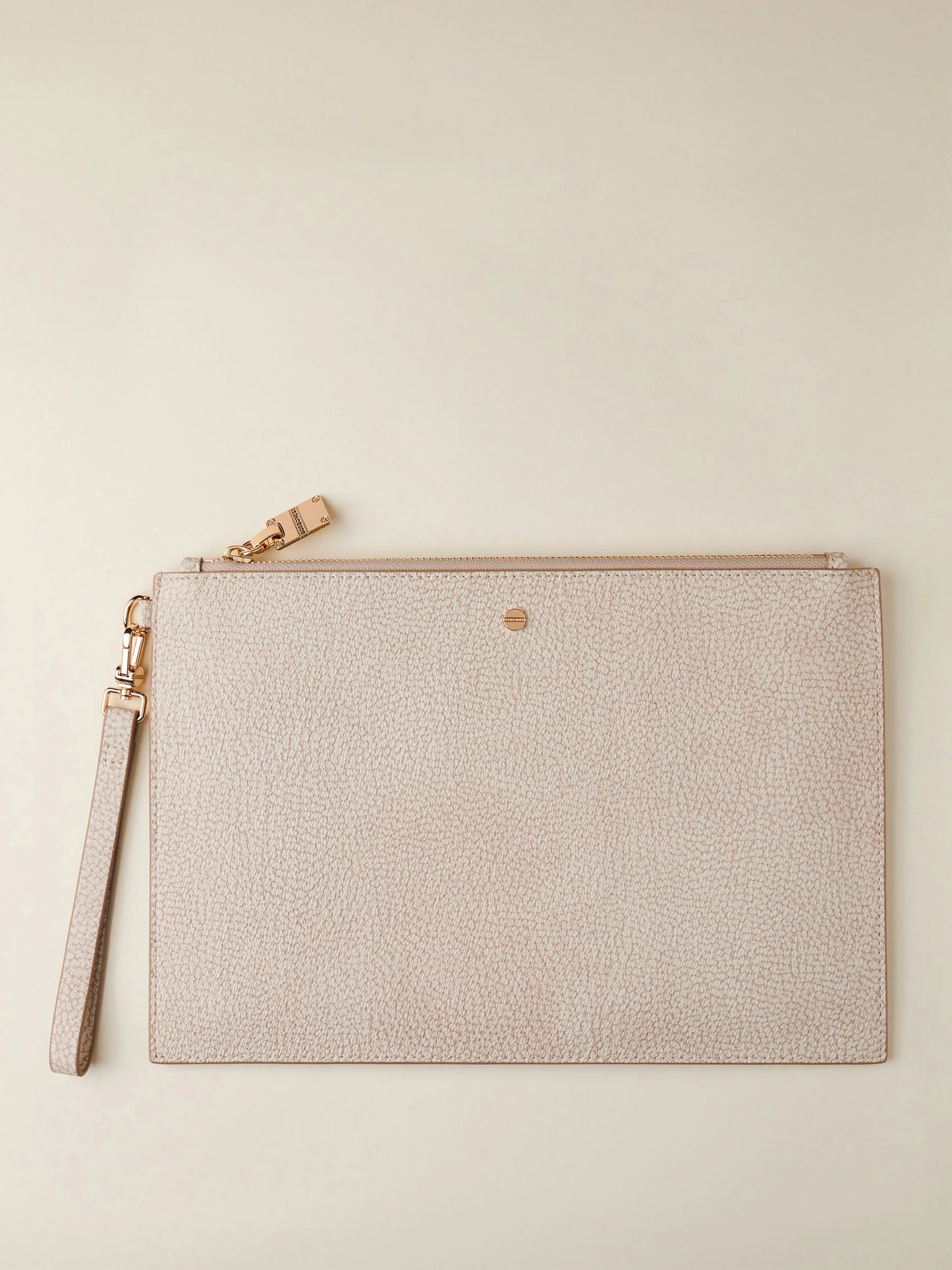 https://admin.shopify.com/store/gulieshop/products/15391808717149#:~:text=https%3A//www.gulieshop.it%20%E2%80%BA%20products%20%E2%80%BA%20borbonese%2Dbusta%2Dpiatta%2Dc%2Dmaniglia%2D902016ar6c75