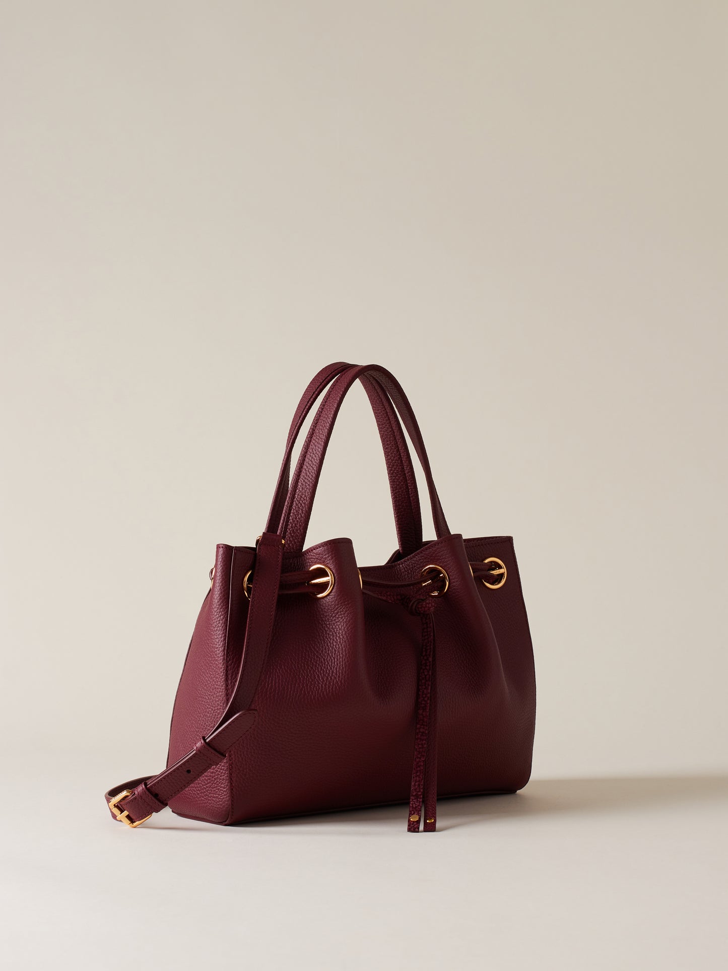 https://admin.shopify.com/store/gulieshop/products/15491900932445#:~:text=https%3A//www.gulieshop.it%20%E2%80%BA%20products%20%E2%80%BA%20borbonese%2Dborsa%2Dshopping%2D91010055%2D107
