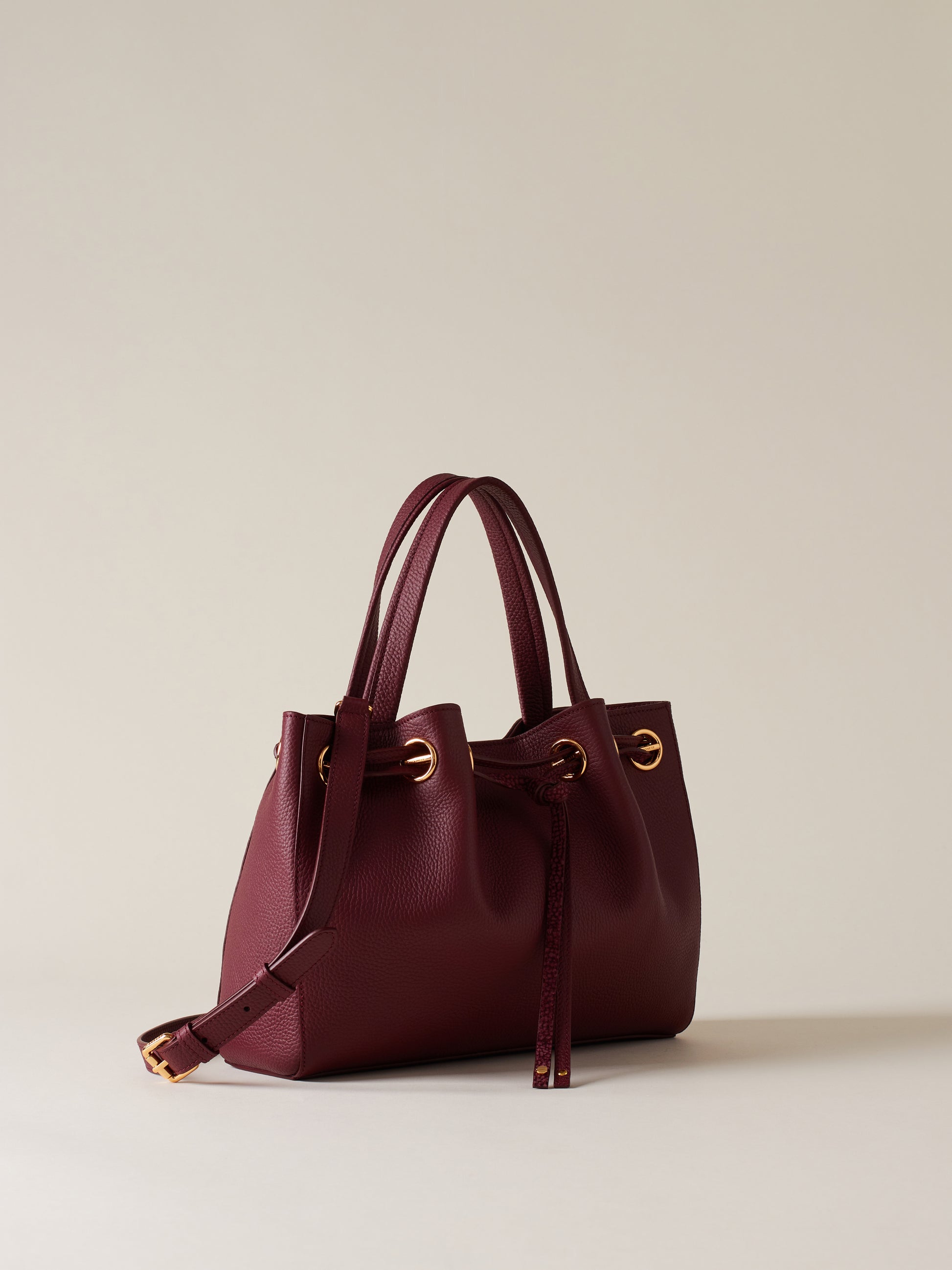 https://admin.shopify.com/store/gulieshop/products/15491900932445#:~:text=https%3A//www.gulieshop.it%20%E2%80%BA%20products%20%E2%80%BA%20borbonese%2Dborsa%2Dshopping%2D91010055%2D107