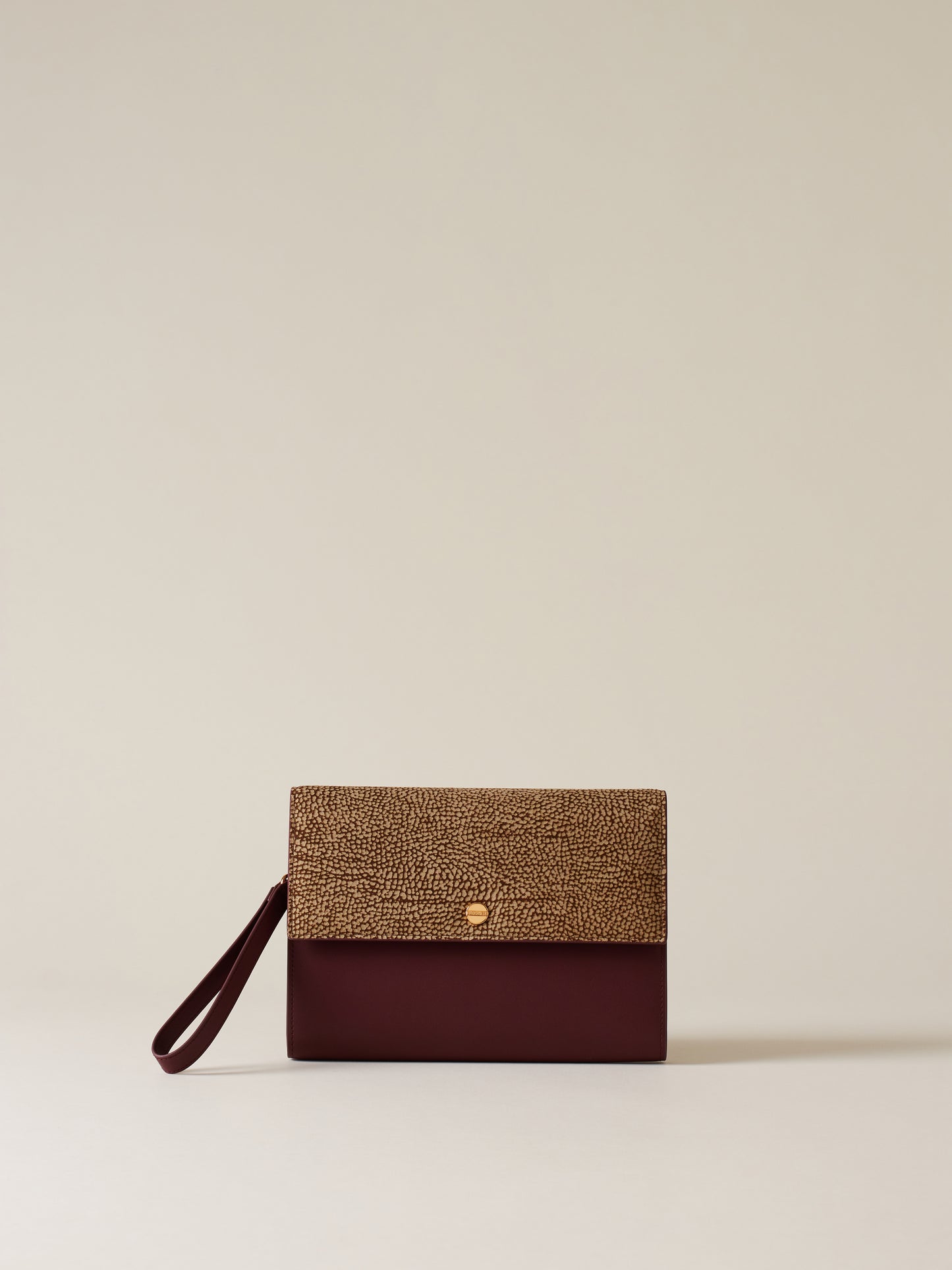 https://admin.shopify.com/store/gulieshop/products/15491901391197#:~:text=https%3A//www.gulieshop.it%20%E2%80%BA%20products%20%E2%80%BA%20borbonese%2Dbusta%2Din%2Dpelle%2D91010037%2D433