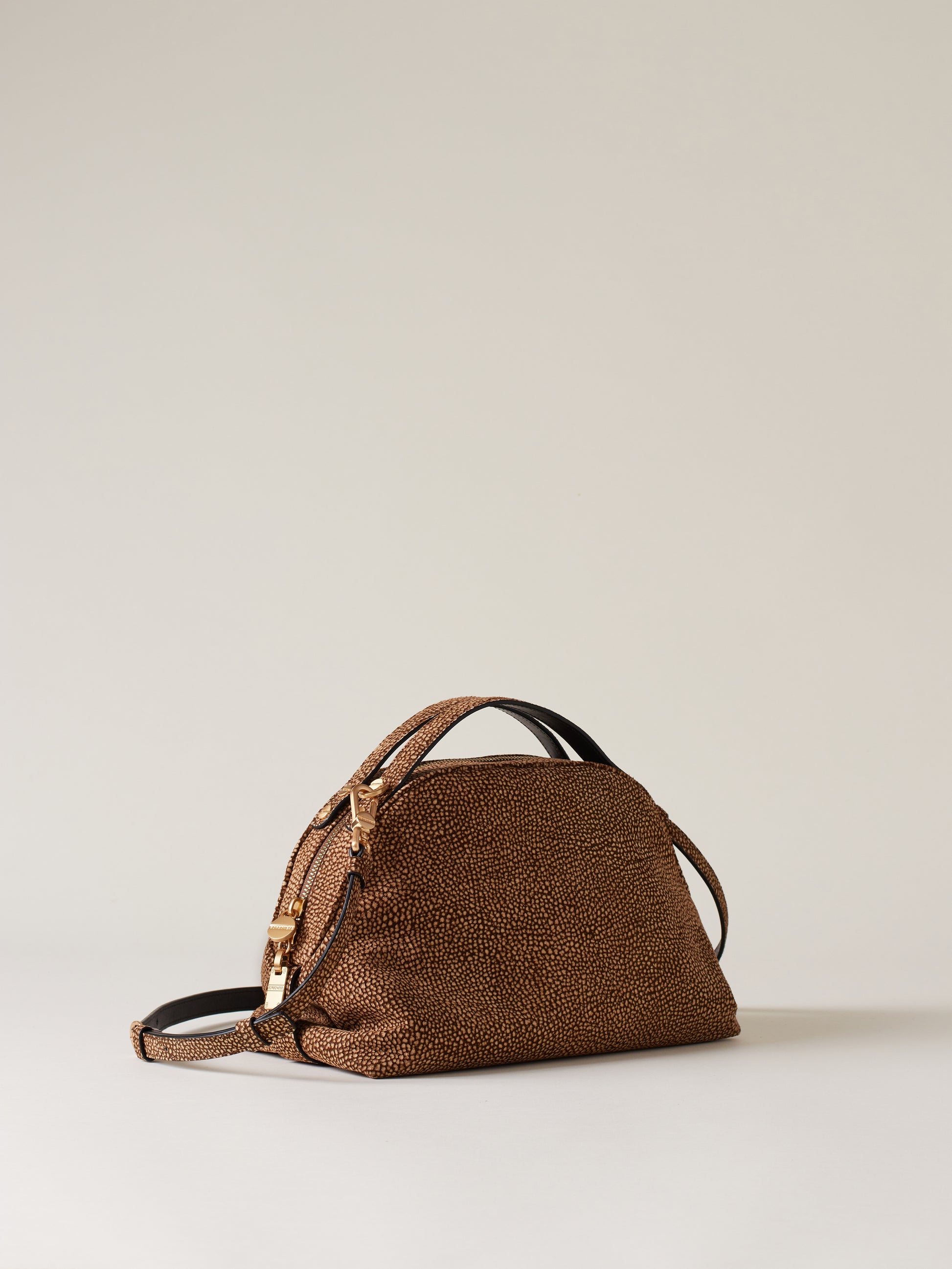 https://admin.shopify.com/store/gulieshop/products/15491901161821#:~:text=https%3A//www.gulieshop.it%20%E2%80%BA%20products%20%E2%80%BA%20borbonese%2Dborsa%2Da%2Dbauletto%2Dsexy%2D923329%2D684