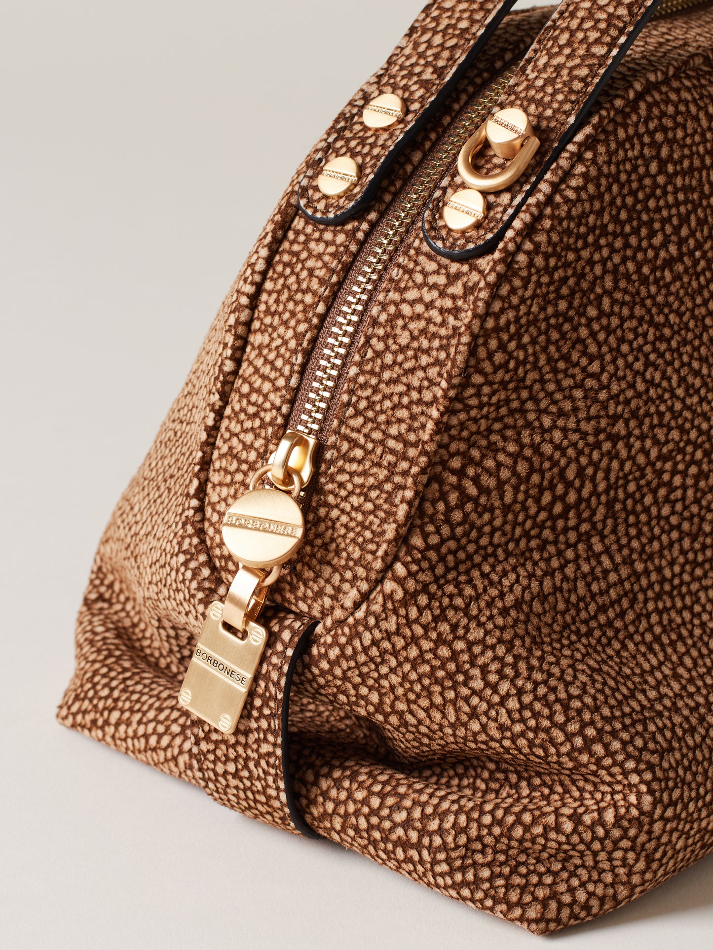 https://admin.shopify.com/store/gulieshop/products/15491901161821#:~:text=https%3A//www.gulieshop.it%20%E2%80%BA%20products%20%E2%80%BA%20borbonese%2Dborsa%2Da%2Dbauletto%2Dsexy%2D923329%2D684