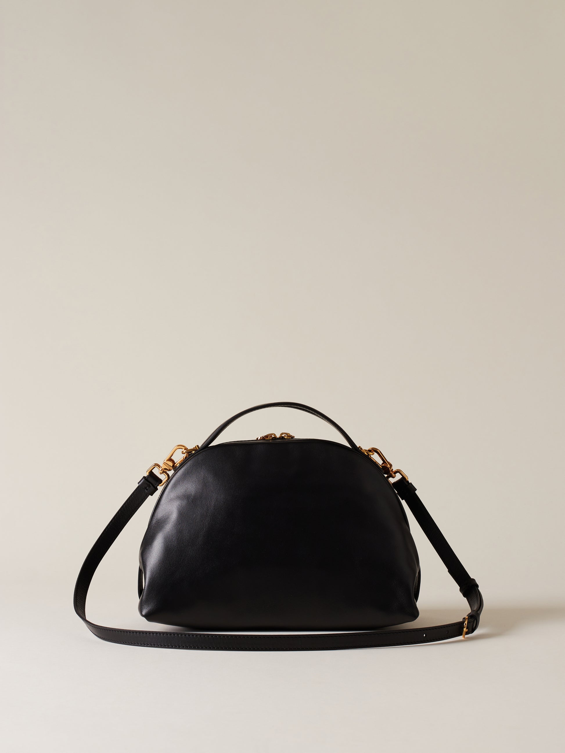 https://admin.shopify.com/store/gulieshop/products/15491901227357#:~:text=https%3A//www.gulieshop.it%20%E2%80%BA%20products%20%E2%80%BA%20borbonese%2Dborsa%2Dmodello%2Dbauletto%2Dsexy%2D923329%2Dal6%2D1