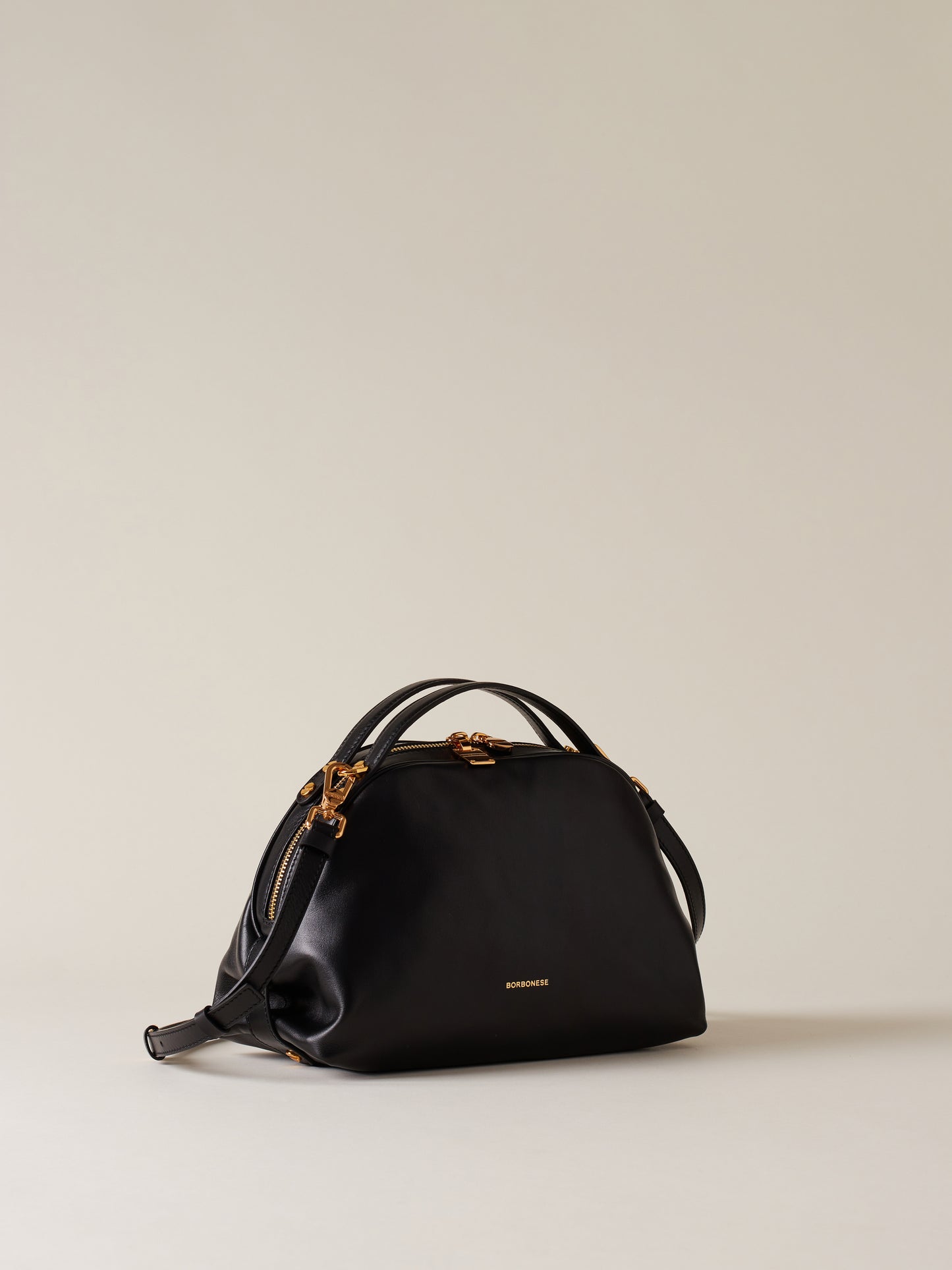 https://admin.shopify.com/store/gulieshop/products/15491901227357#:~:text=https%3A//www.gulieshop.it%20%E2%80%BA%20products%20%E2%80%BA%20borbonese%2Dborsa%2Dmodello%2Dbauletto%2Dsexy%2D923329%2Dal6%2D1