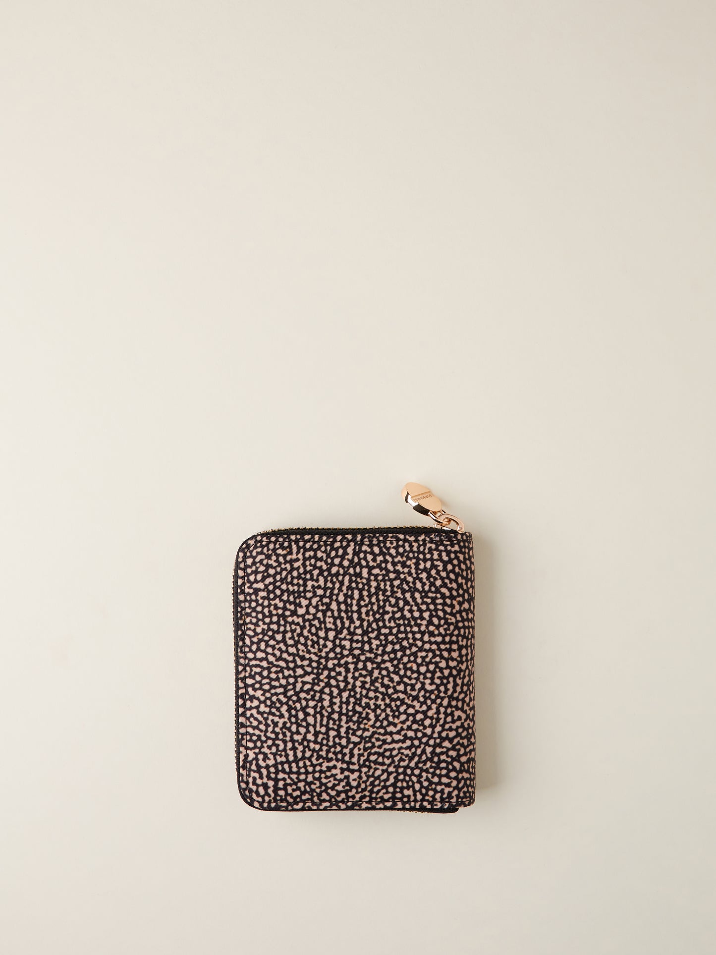 https://admin.shopify.com/store/gulieshop/products/15491902177629#:~:text=https%3A//www.gulieshop.it%20%E2%80%BA%20products%20%E2%80%BA%20borbonese%2Dportafoglio%2Dcon%2Dzip%2D930156%2Di15%2D1
