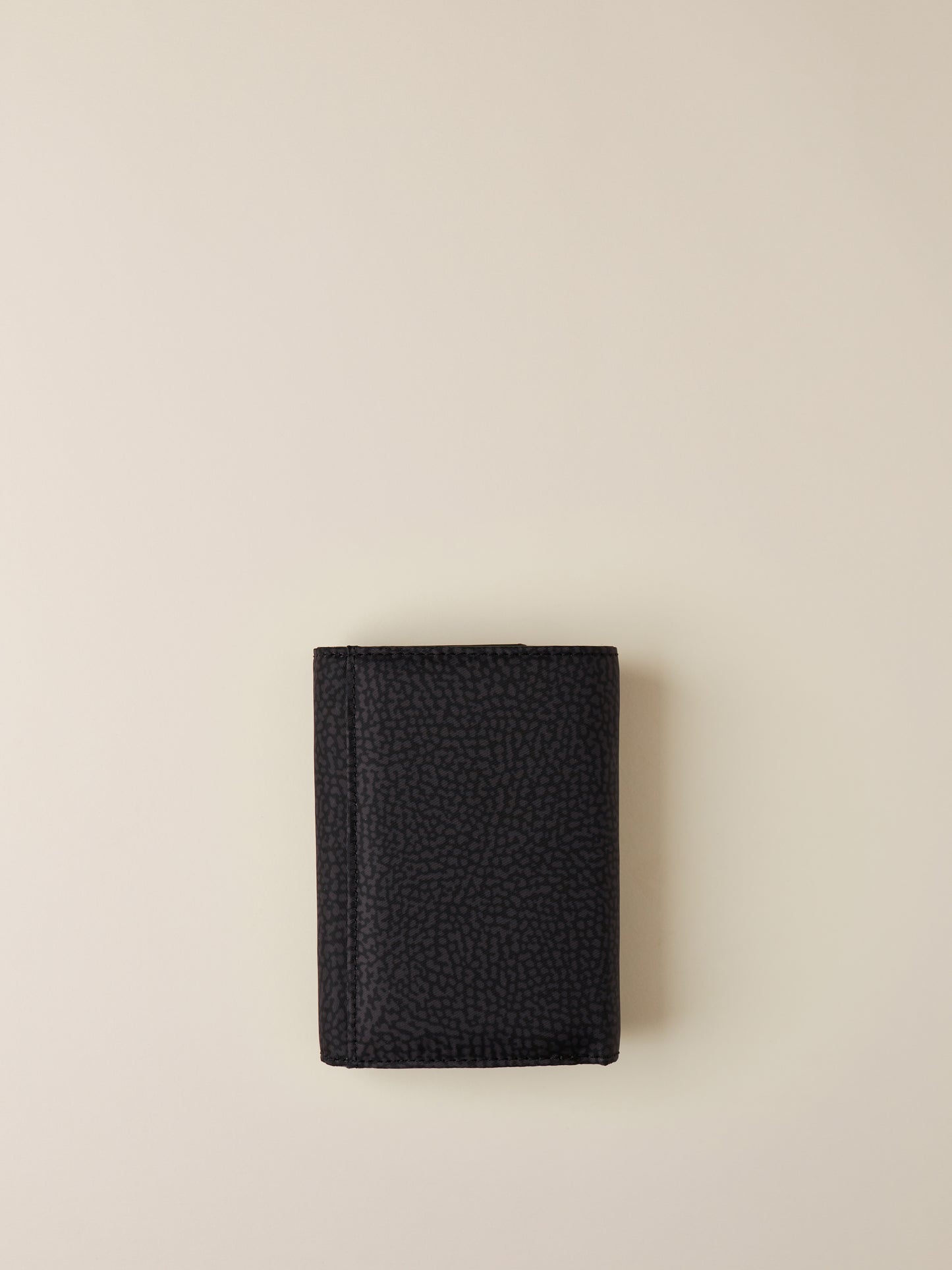 https://admin.shopify.com/store/gulieshop/products/15491901882717#:~:text=https%3A//www.gulieshop.it%20%E2%80%BA%20products%20%E2%80%BA%20borbonese%2Dportafoglio%2Din%2Dtessuto%2Driciclato%2D930161%2Di15%2D1