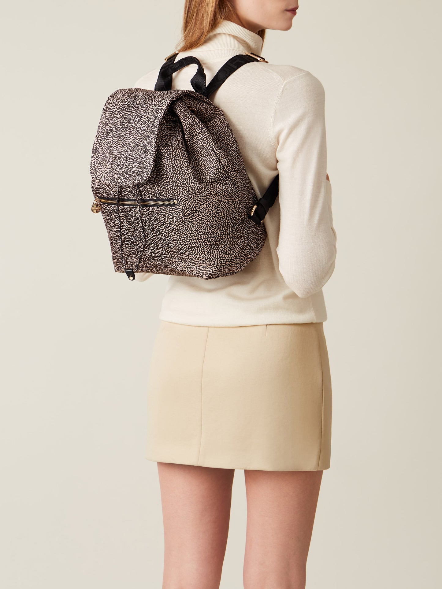 https://admin.shopify.com/store/gulieshop/products/15491901751645#:~:text=https%3A//www.gulieshop.it%20%E2%80%BA%20products%20%E2%80%BA%20borbonese%2Dzaino%2Din%2Dtessuto%2Dreciclato%2D934496%2Di15