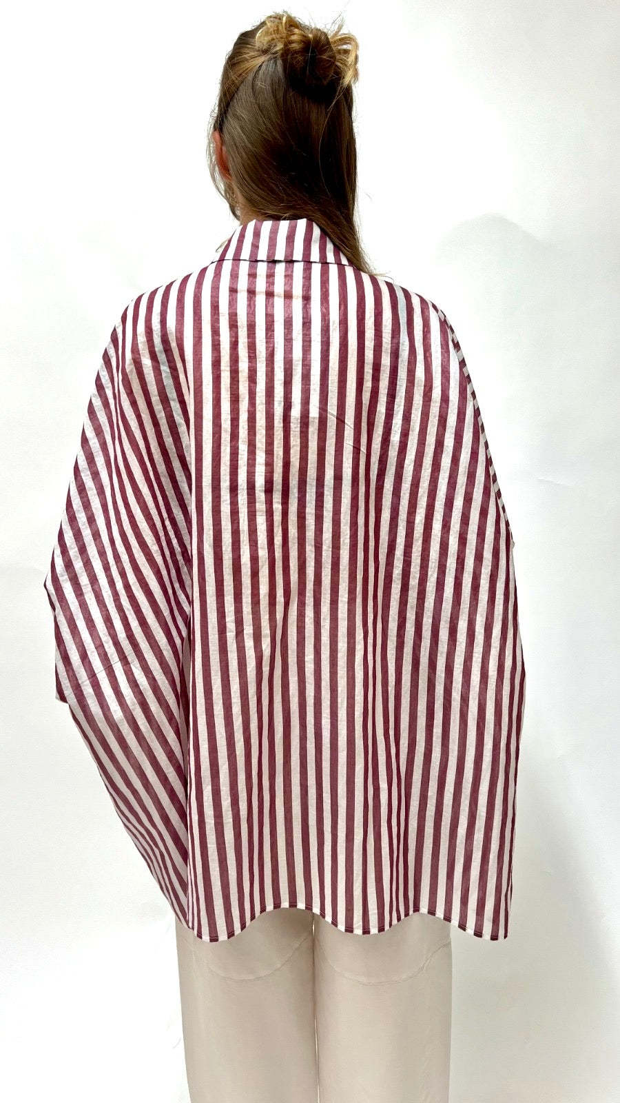 https://admin.shopify.com/store/gulieshop/products/15408767107421#:~:text=https%3A//www.gulieshop.it%20%E2%80%BA%20products%20%E2%80%BA%20the%2Dm%2Dcamicia%2Doversize%2Dhailey