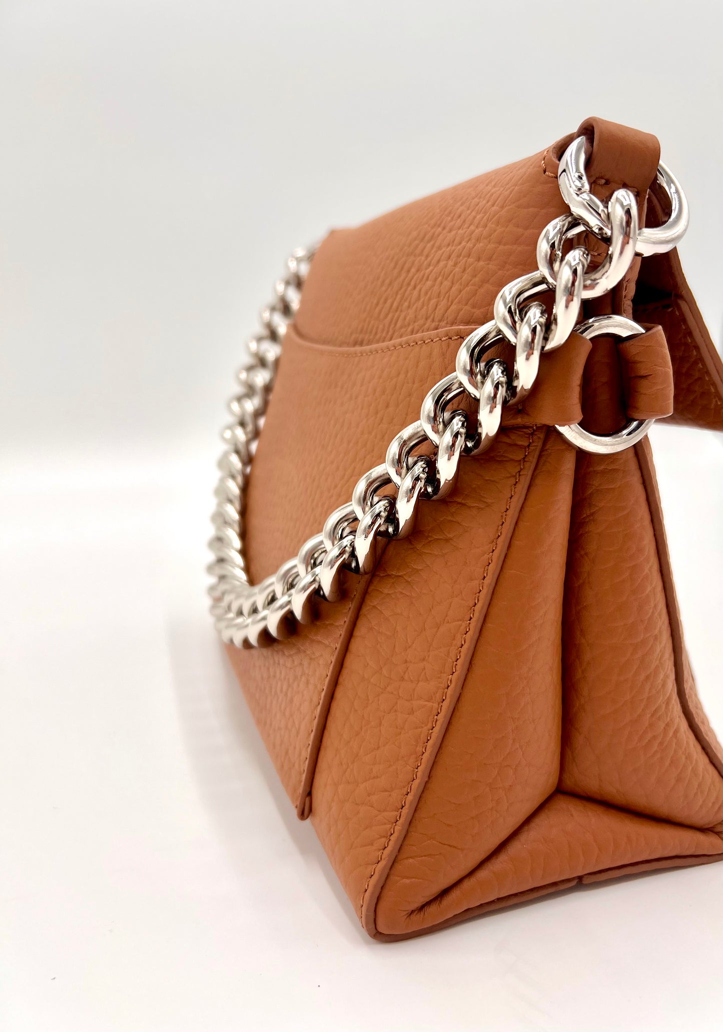 https://admin.shopify.com/store/gulieshop/products/15413202092381#:~:text=https%3A//www.gulieshop.it%20%E2%80%BA%20products%20%E2%80%BA%20orciani%2Dborsa%2Da%2Dspalla%2Dpiccola%2Dmissy%2Ds%2Dsoft%2Db02173%2D2