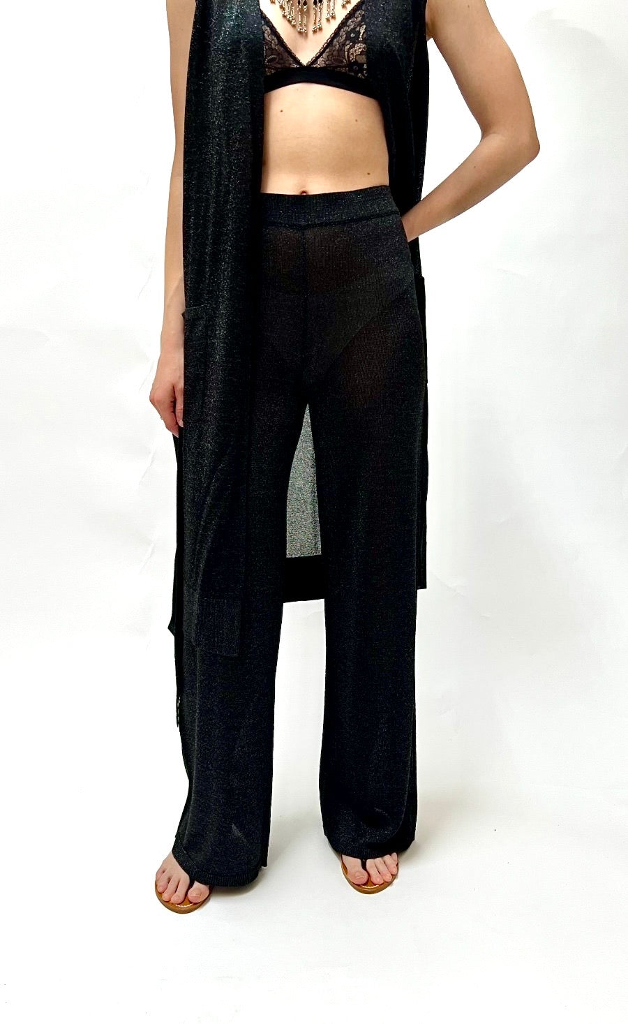 https://admin.shopify.com/store/gulieshop/products/15404564676957#:~:text=https%3A//www.gulieshop.it%20%E2%80%BA%20products%20%E2%80%BA%20kangra%2Dgilet%2Dlungo%2Din%2Dlurex%2Ds5a%2D1970%2D7