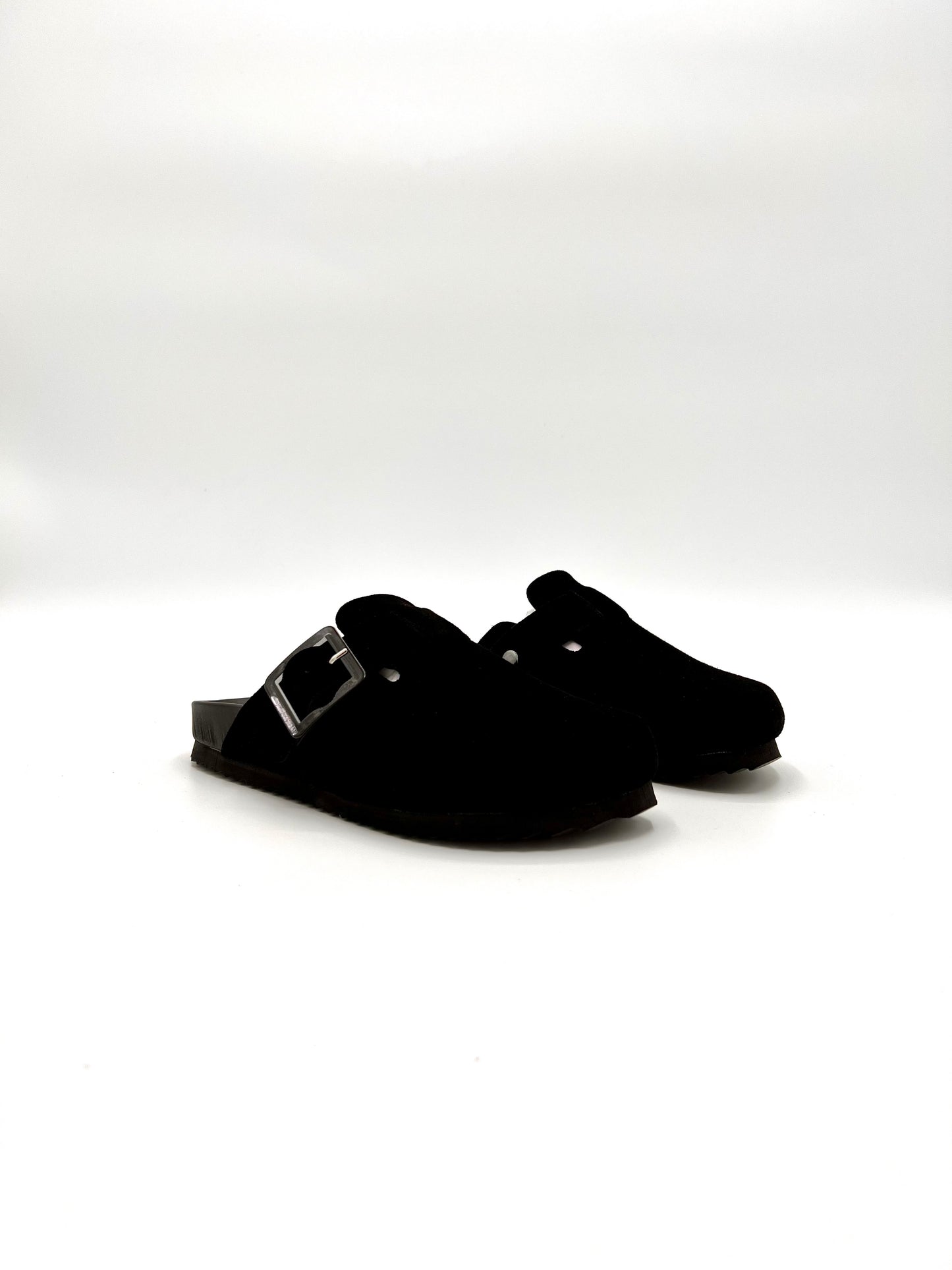 https://admin.shopify.com/store/gulieshop/products/15378813452637#:~:text=https%3A//www.gulieshop.it%20%E2%80%BA%20products%20%E2%80%BA%20colors%2Dof%2Dcalifornia%2Dsabot%2Din%2Dsuede%2Dbi086%2D1