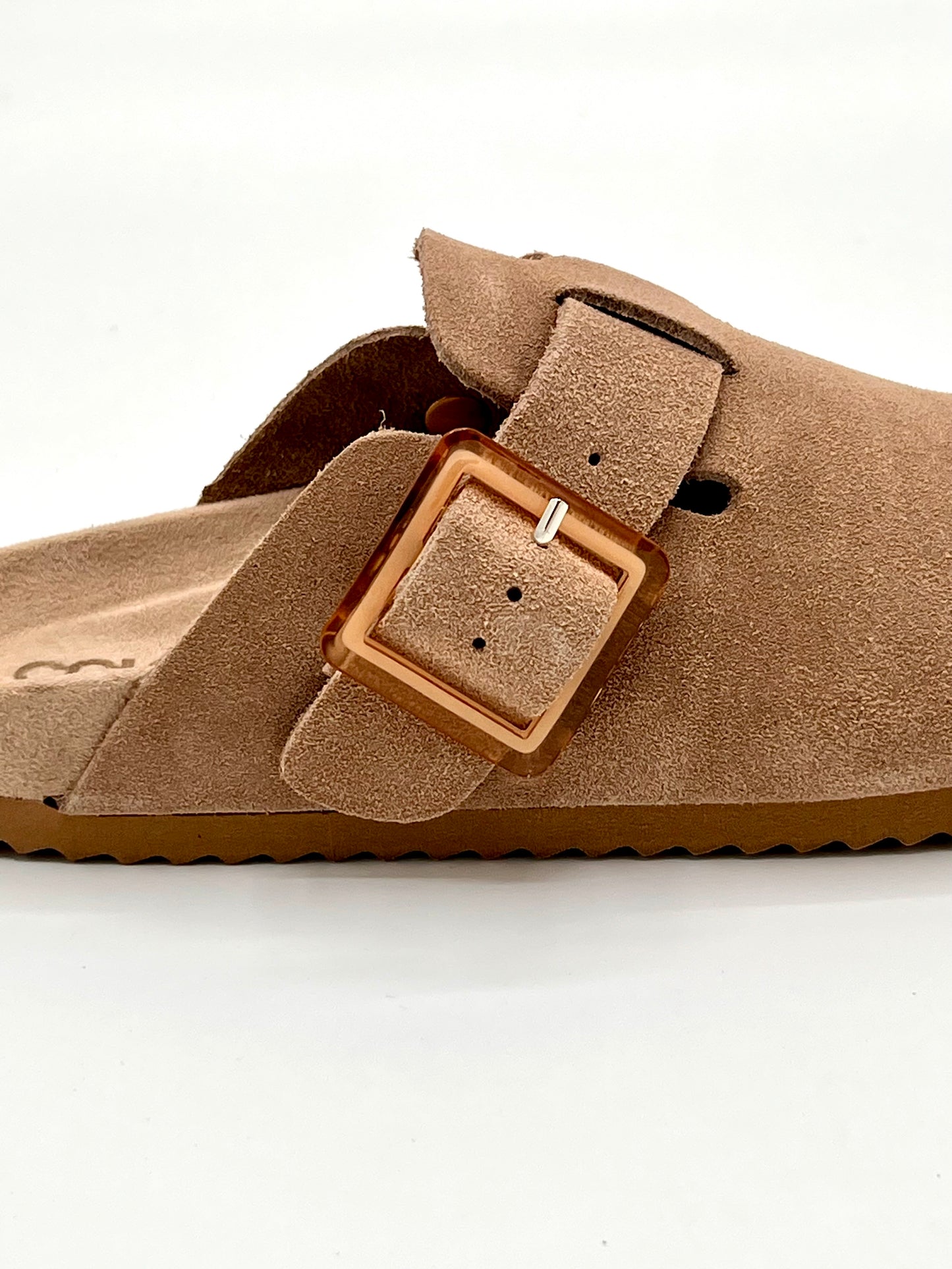 https://admin.shopify.com/store/gulieshop/products/15378813419869#:~:text=https%3A//www.gulieshop.it%20%E2%80%BA%20products%20%E2%80%BA%20colors%2Dof%2Dcalifornia%2Dsabot%2Din%2Dsuede%2Dbi086
