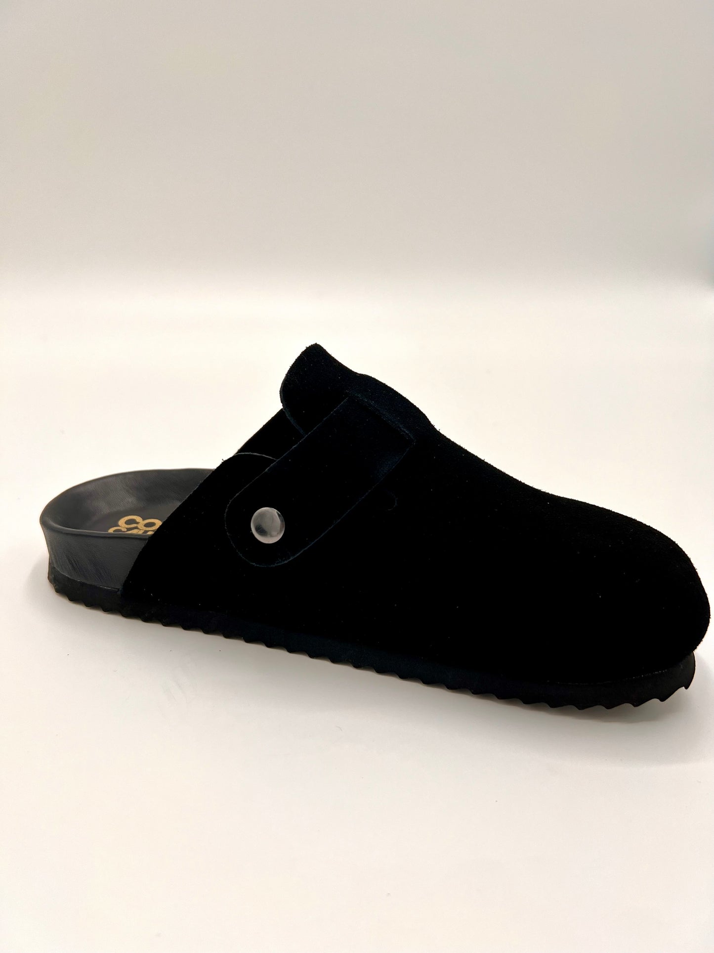 https://admin.shopify.com/store/gulieshop/products/15378813452637#:~:text=https%3A//www.gulieshop.it%20%E2%80%BA%20products%20%E2%80%BA%20colors%2Dof%2Dcalifornia%2Dsabot%2Din%2Dsuede%2Dbi086%2D1