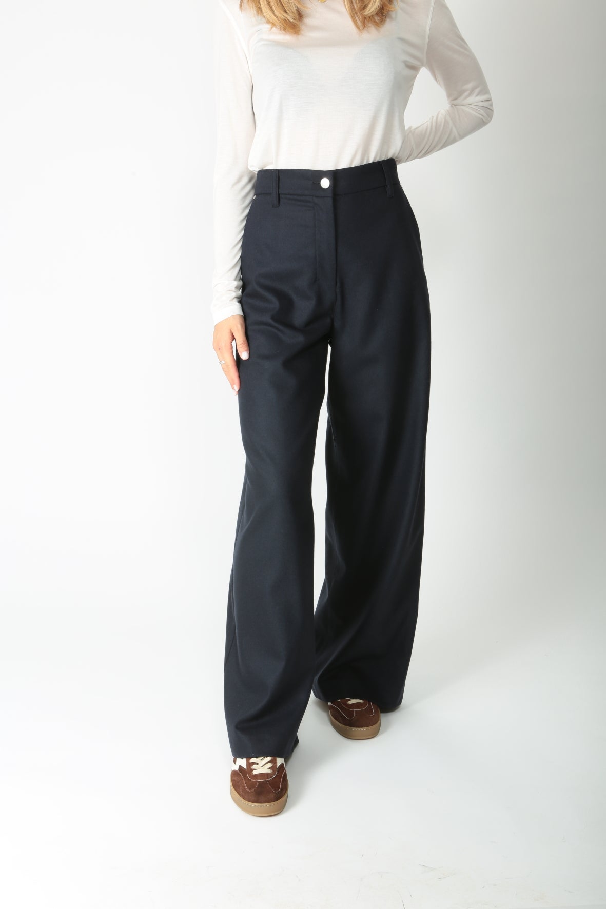 https://admin.shopify.com/store/gulieshop/products/9620995506525#:~:text=https%3A//www.gulieshop.it%20%E2%80%BA%20products%20%E2%80%BA%20s%2Dmaxmara%2Dpantalone%2Din%2Dflanella%2Dstretch%2Dermes