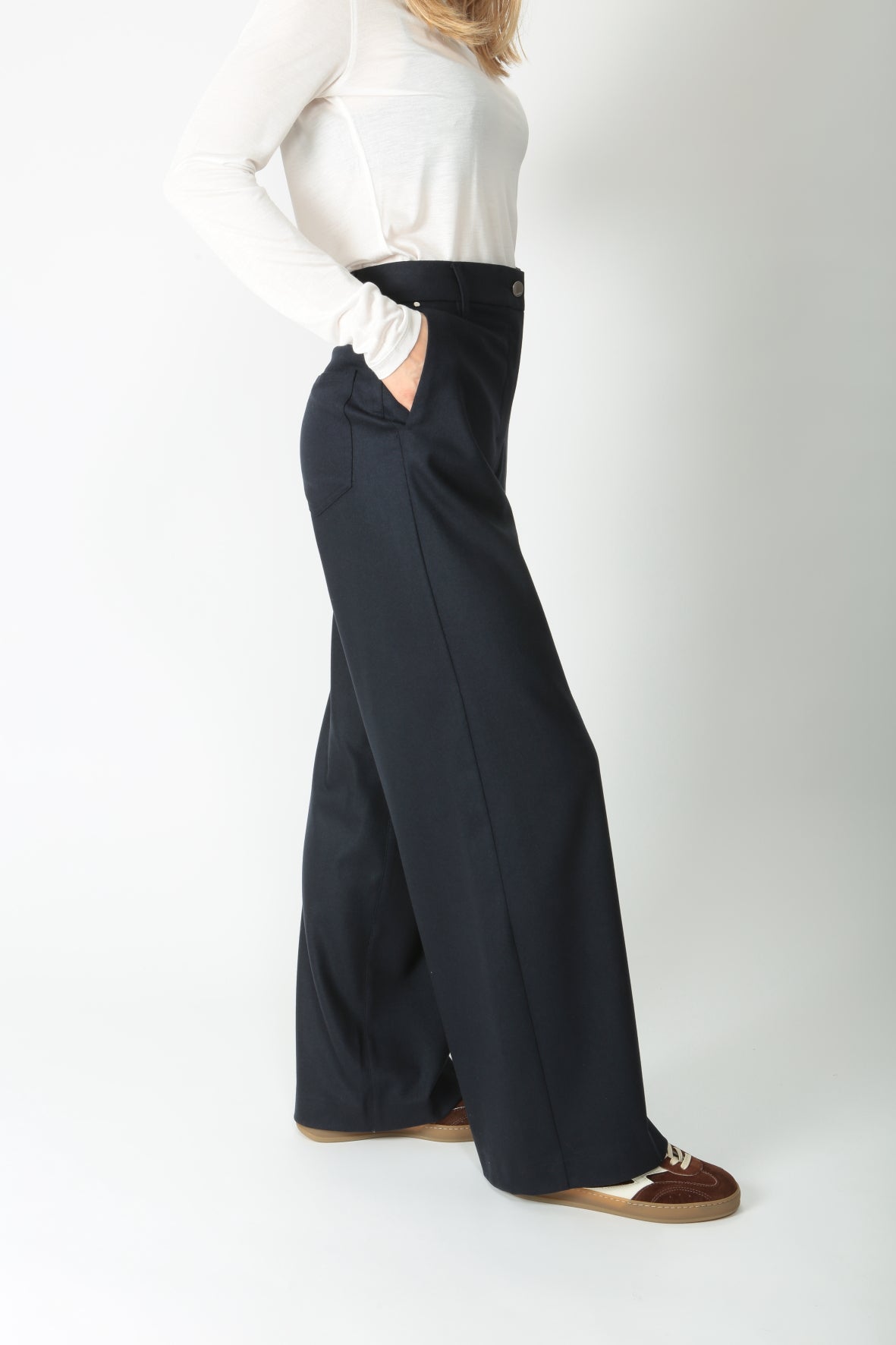 https://admin.shopify.com/store/gulieshop/products/9620995506525#:~:text=https%3A//www.gulieshop.it%20%E2%80%BA%20products%20%E2%80%BA%20s%2Dmaxmara%2Dpantalone%2Din%2Dflanella%2Dstretch%2Dermes
