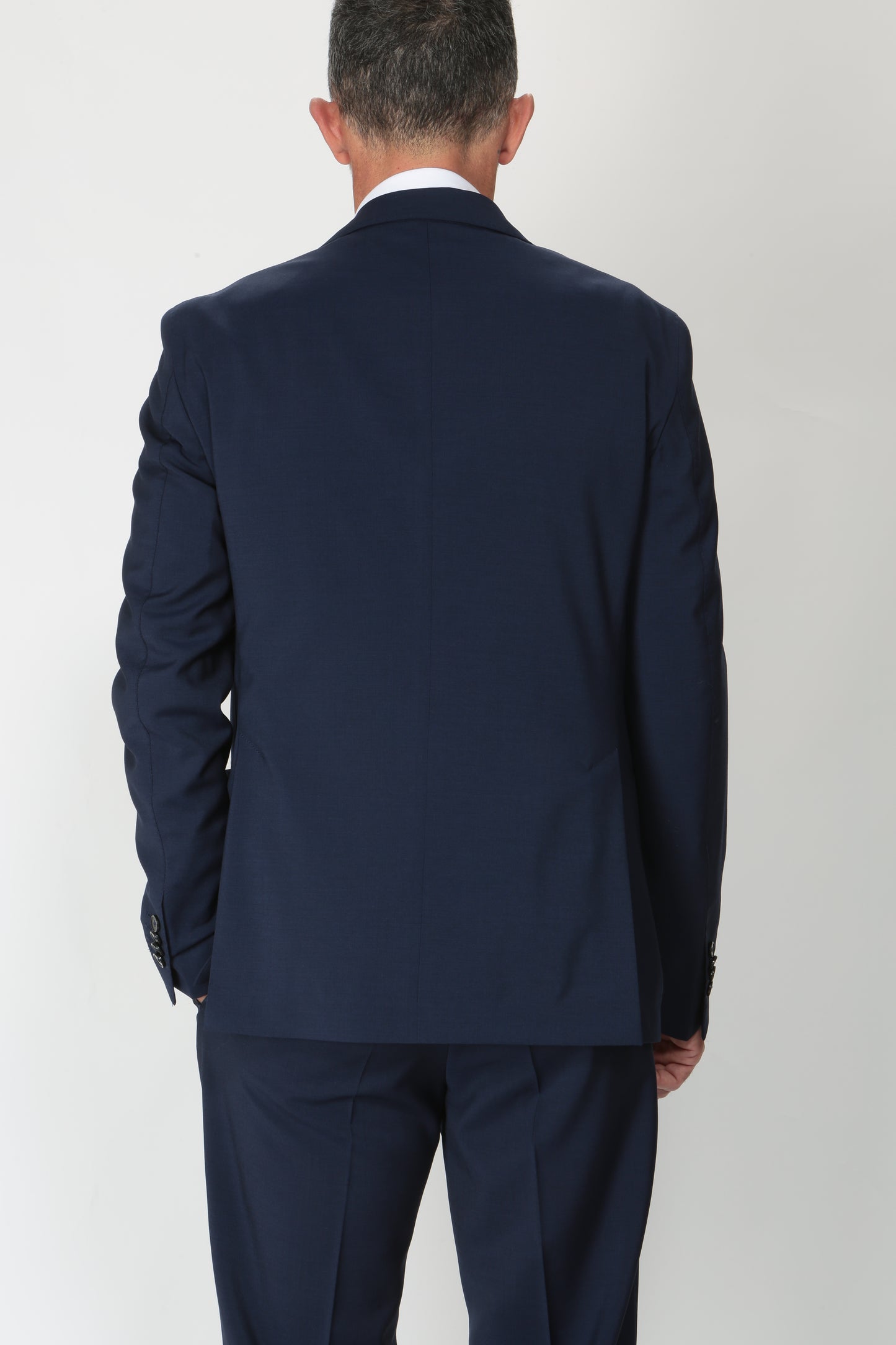 https://admin.shopify.com/store/gulieshop/products/15352892916061#:~:text=https%3A//www.gulieshop.it%20%E2%80%BA%20products%20%E2%80%BA%20brando%2Dper%2Dlmb%2Dgiacca%2Dmonopetto%2Din%2Dlana%2Dvergine%2D54245%2D3%2D2684