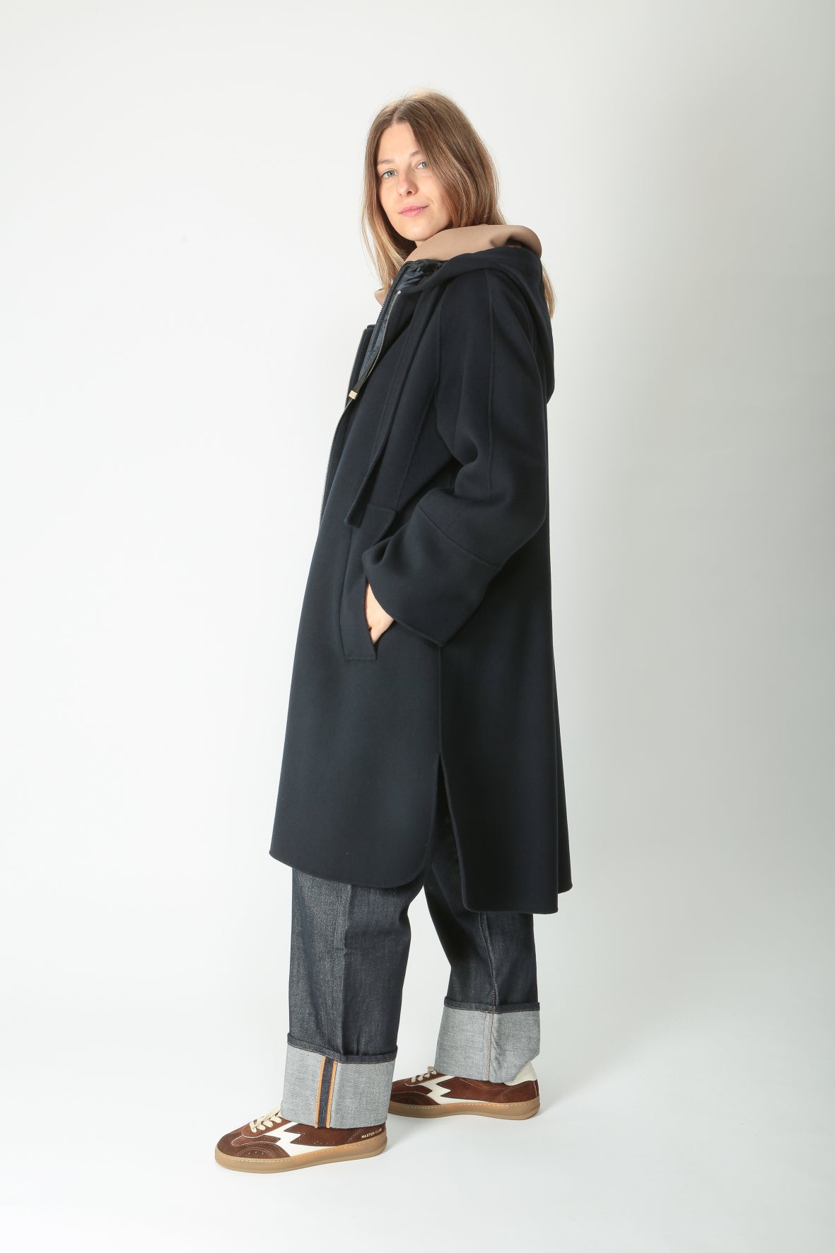 https://admin.shopify.com/store/gulieshop/products/9620994556253#:~:text=https%3A//www.gulieshop.it%20%E2%80%BA%20products%20%E2%80%BA%20s%2Dmaxmara%2Dcappotto%2Dcon%2Dcappuccio%2Dfelpi