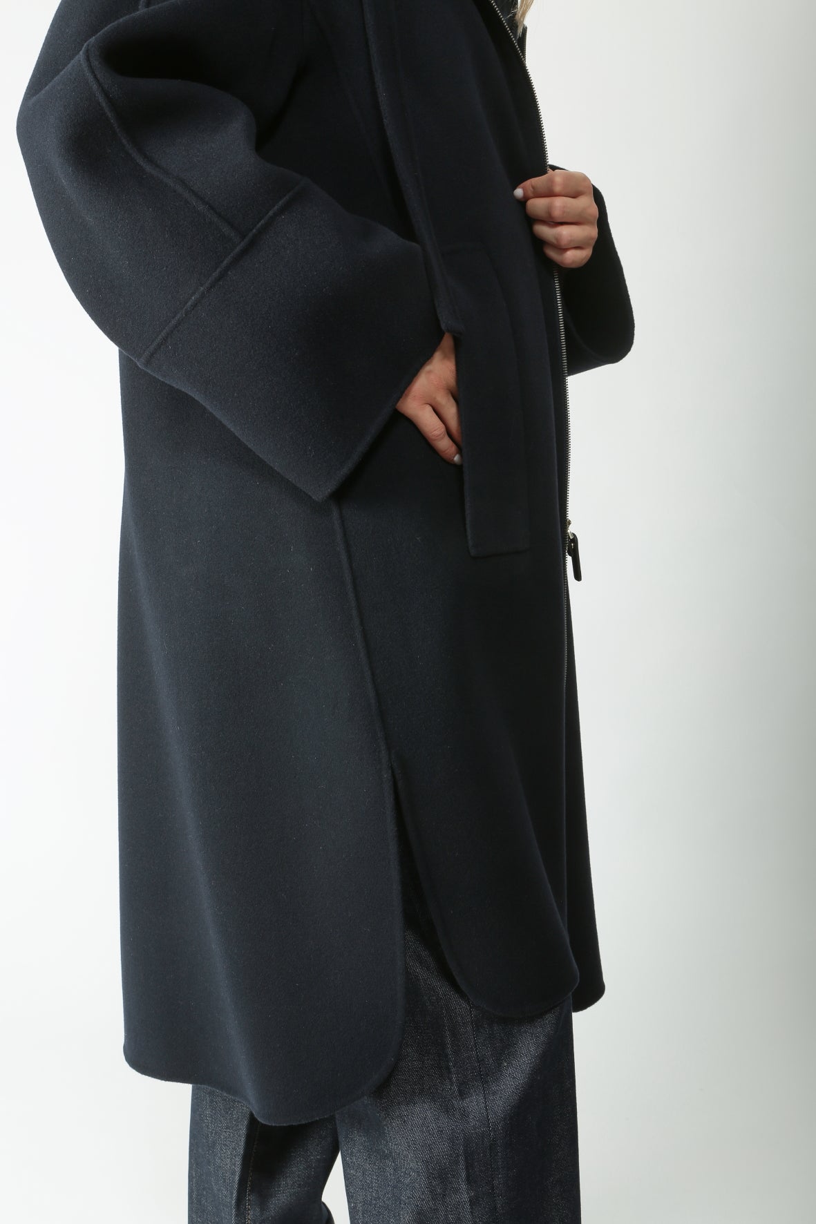 https://admin.shopify.com/store/gulieshop/products/9620994556253#:~:text=https%3A//www.gulieshop.it%20%E2%80%BA%20products%20%E2%80%BA%20s%2Dmaxmara%2Dcappotto%2Dcon%2Dcappuccio%2Dfelpi