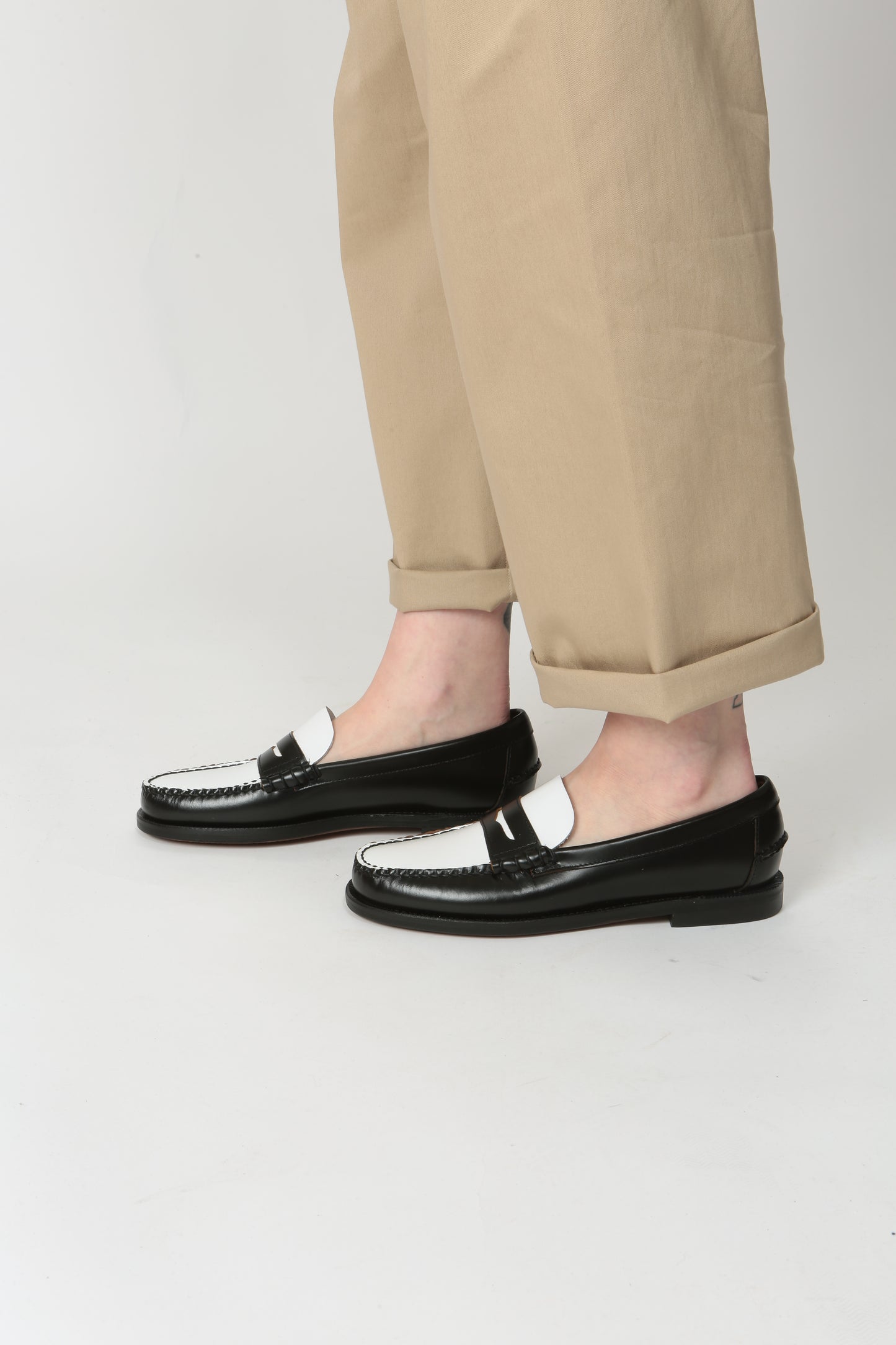 https://admin.shopify.com/store/gulieshop/products/15337890251101#:~:text=https%3A//www.gulieshop.it%20%E2%80%BA%20products%20%E2%80%BA%20sebago%2Dmocassino%2Dbicolor%2Dclassic%2Ddan%2D7001530