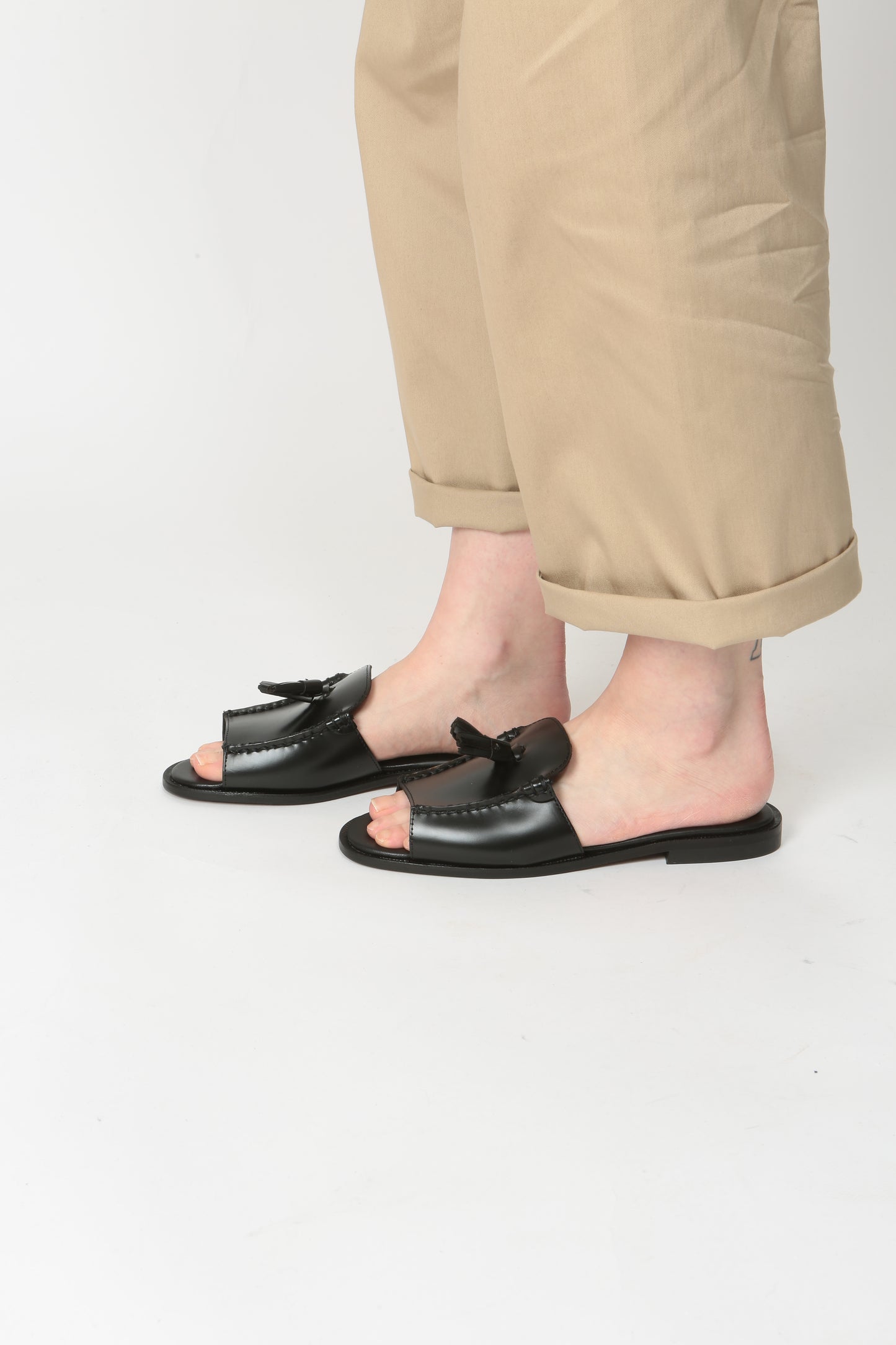 https://admin.shopify.com/store/gulieshop/products/15337890152797#:~:text=https%3A//www.gulieshop.it%20%E2%80%BA%20products%20%E2%80%BA%20sebago%2Dsandalo%2Dbasso%2Dwill%2Dslide%2D73115zw