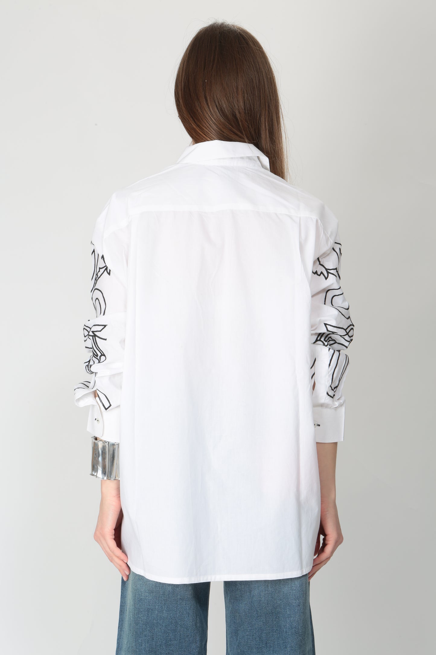 https://admin.shopify.com/store/gulieshop/products/15359827673437#:~:text=https%3A//www.gulieshop.it%20%E2%80%BA%20products%20%E2%80%BA%20ordito%2Dcamicia%2Dricamata%2Doversize%2Dvittoria