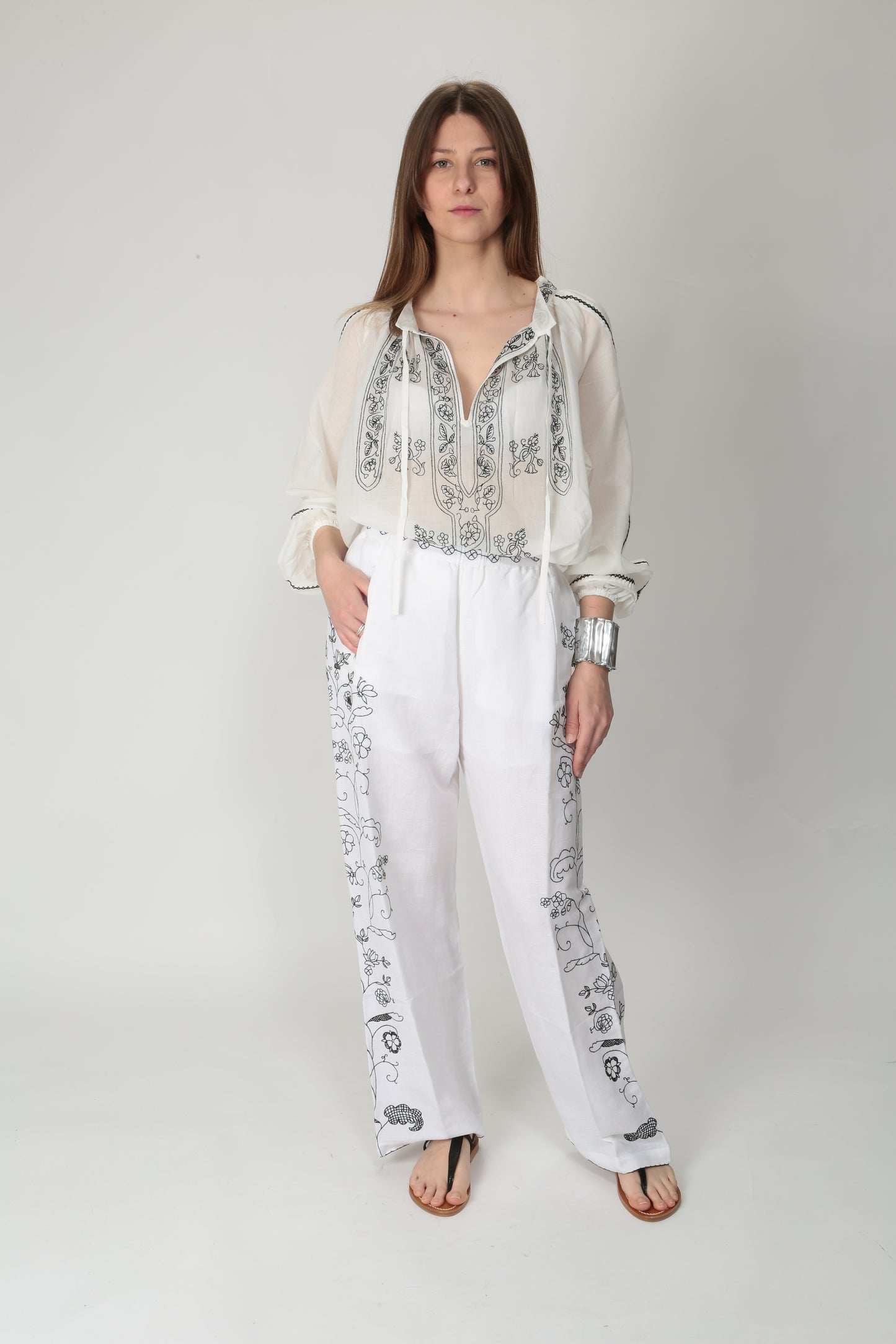 https://admin.shopify.com/store/gulieshop/products/15359827706205#:~:text=https%3A//www.gulieshop.it%20%E2%80%BA%20products%20%E2%80%BA%20ordito%2Dcamicia%2Din%2Dmussola%2Dricamata%2Dfederica