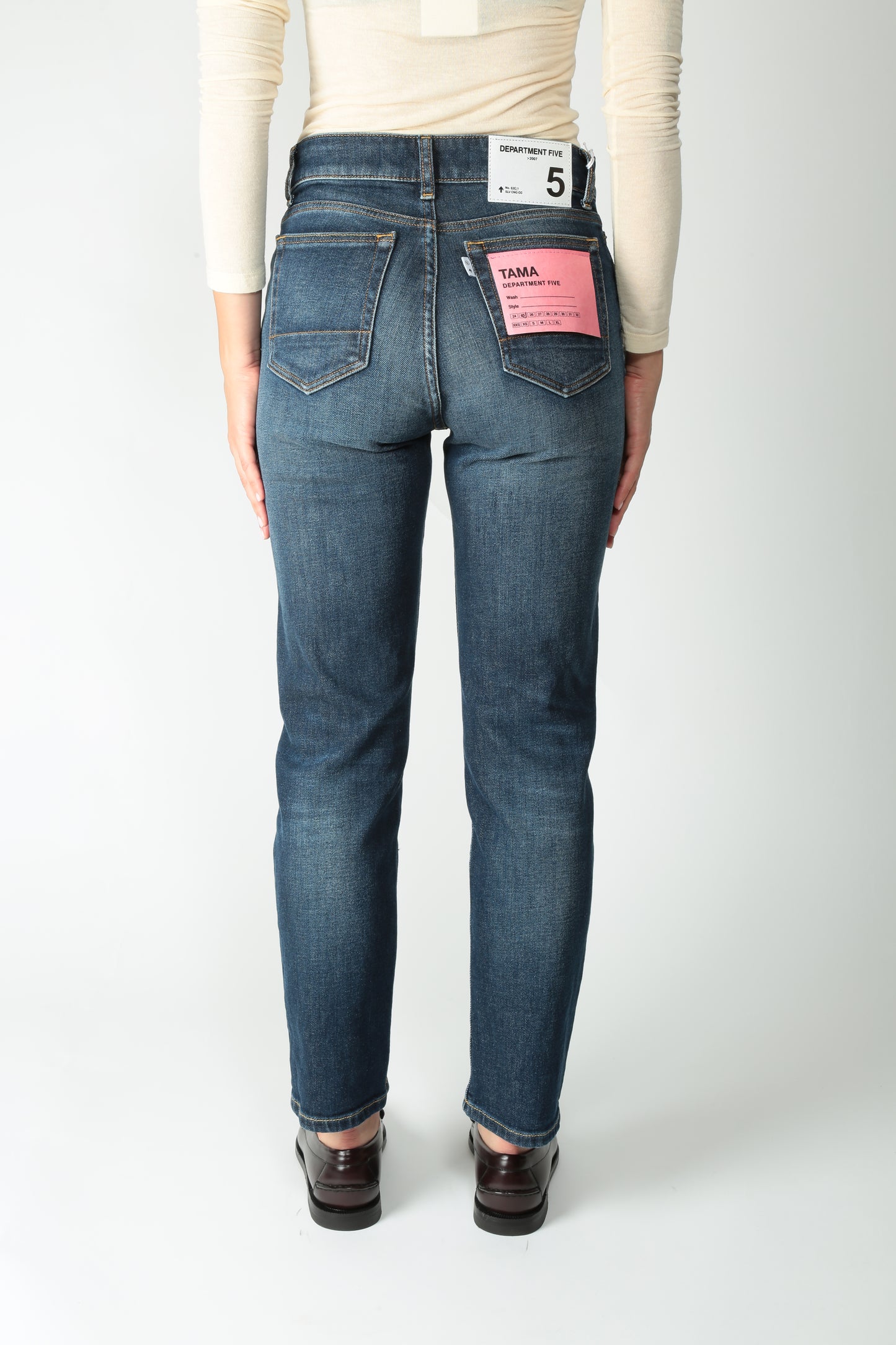 https://admin.shopify.com/store/gulieshop/products/15505929961821#:~:text=https%3A//www.gulieshop.it%20%E2%80%BA%20products%20%E2%80%BA%20department%2D5%2Djeans%2Dboy%2Dfit%2Dtama%2Ddp55551d2ds0070419