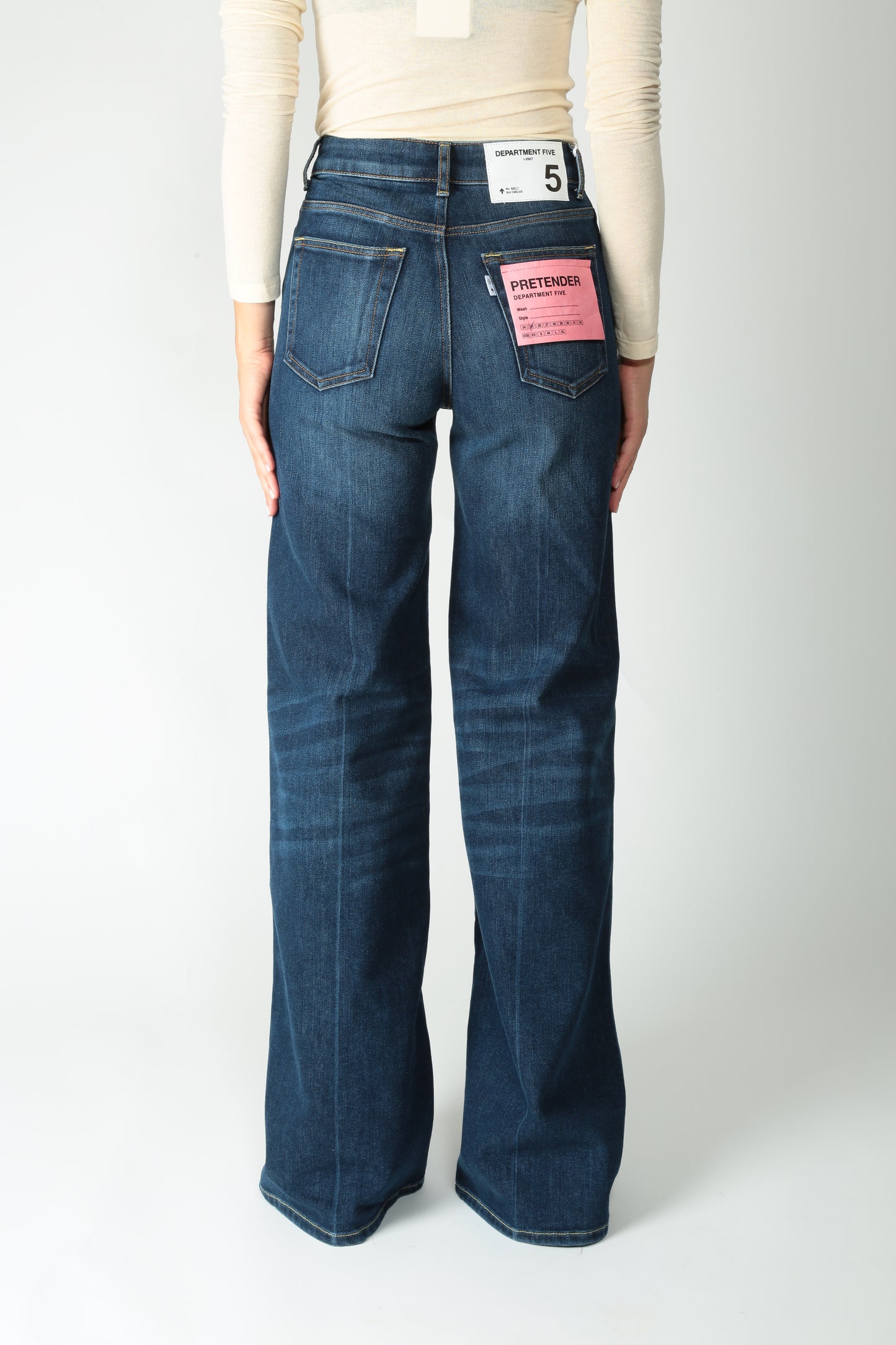 https://admin.shopify.com/store/gulieshop/products/15576296587613#:~:text=https%3A//www.gulieshop.it%20%E2%80%BA%20products%20%E2%80%BA%20department%2D5%2Djeans%2Dgamba%2Dampia%2Dpretender%2Ddp52551d2ds0039121