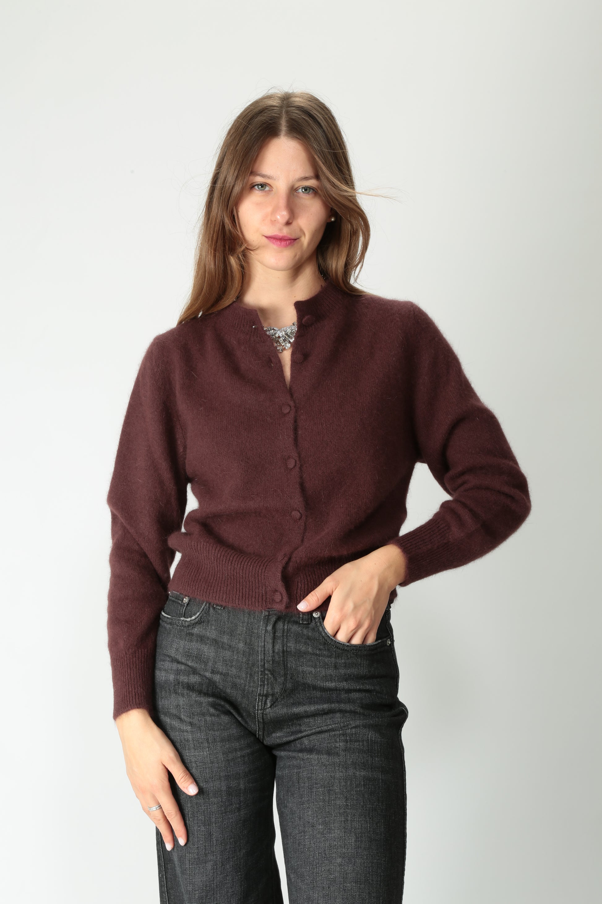 https://admin.shopify.com/store/gulieshop/products/15580039119197#:~:text=https%3A//www.gulieshop.it%20%E2%80%BA%20products%20%E2%80%BA%20solotre%2Dcardigan%2Din%2Dmisto%2Dangora%2Dm3f0082