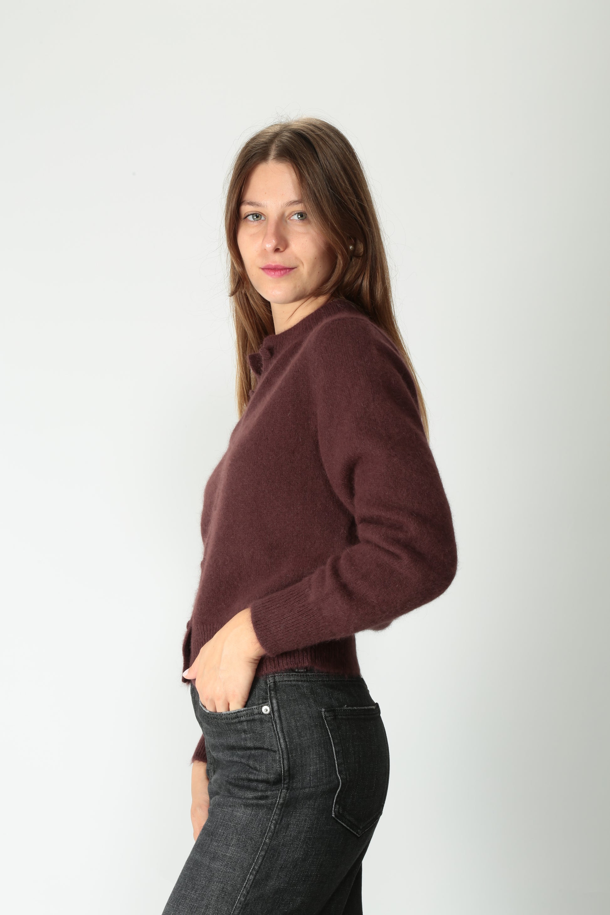 https://admin.shopify.com/store/gulieshop/products/15580039119197#:~:text=https%3A//www.gulieshop.it%20%E2%80%BA%20products%20%E2%80%BA%20solotre%2Dcardigan%2Din%2Dmisto%2Dangora%2Dm3f0082