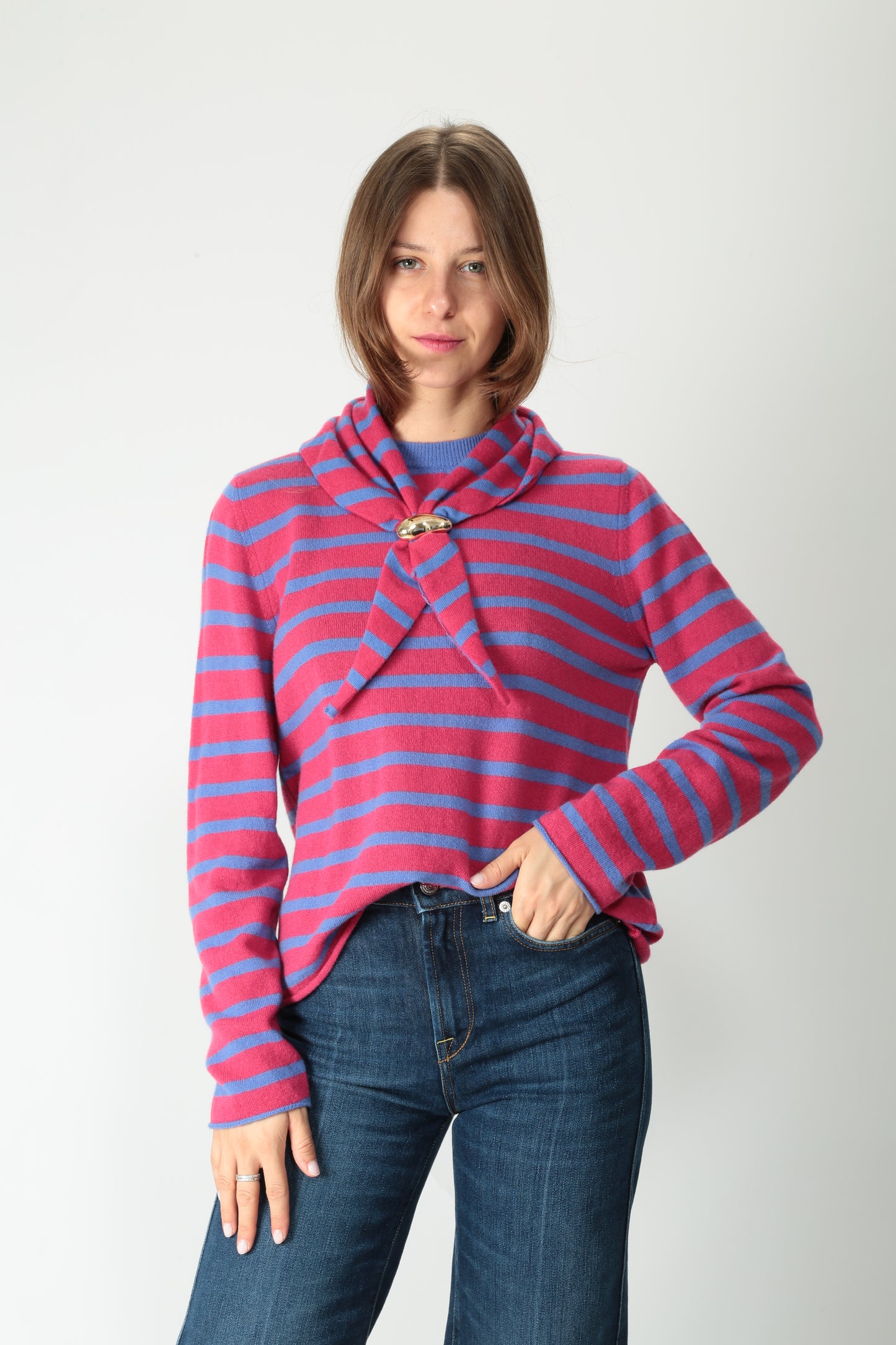 https://admin.shopify.com/store/gulieshop/products/15580039512413#:~:text=https%3A//www.gulieshop.it%20%E2%80%BA%20products%20%E2%80%BA%20solotre%2Dmaglia%2Din%2Dlana%2De%2Dcachemire%2Dm3f0096