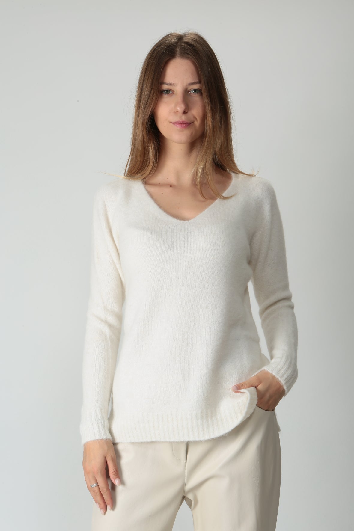 https://admin.shopify.com/store/gulieshop/products/9890717663581#:~:text=https%3A//www.gulieshop.it%20%E2%80%BA%20products%20%E2%80%BA%20maida%2Dmila%2Dmaglia%2Din%2Dmisto%2Dalpaca%2D245m8023