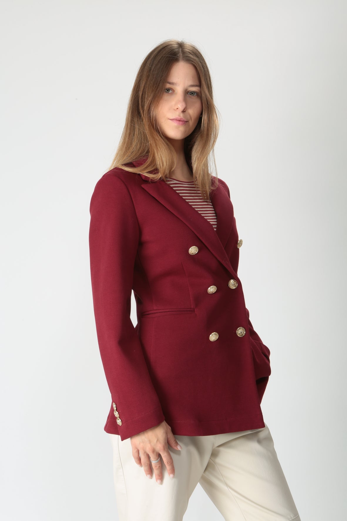 https://admin.shopify.com/store/gulieshop/products/9890716877149#:~:text=https%3A//www.gulieshop.it%20%E2%80%BA%20products%20%E2%80%BA%20maida%2Dmila%2Dgiacca%2Dlunga%2Ddoppiopetto%2D245m1071