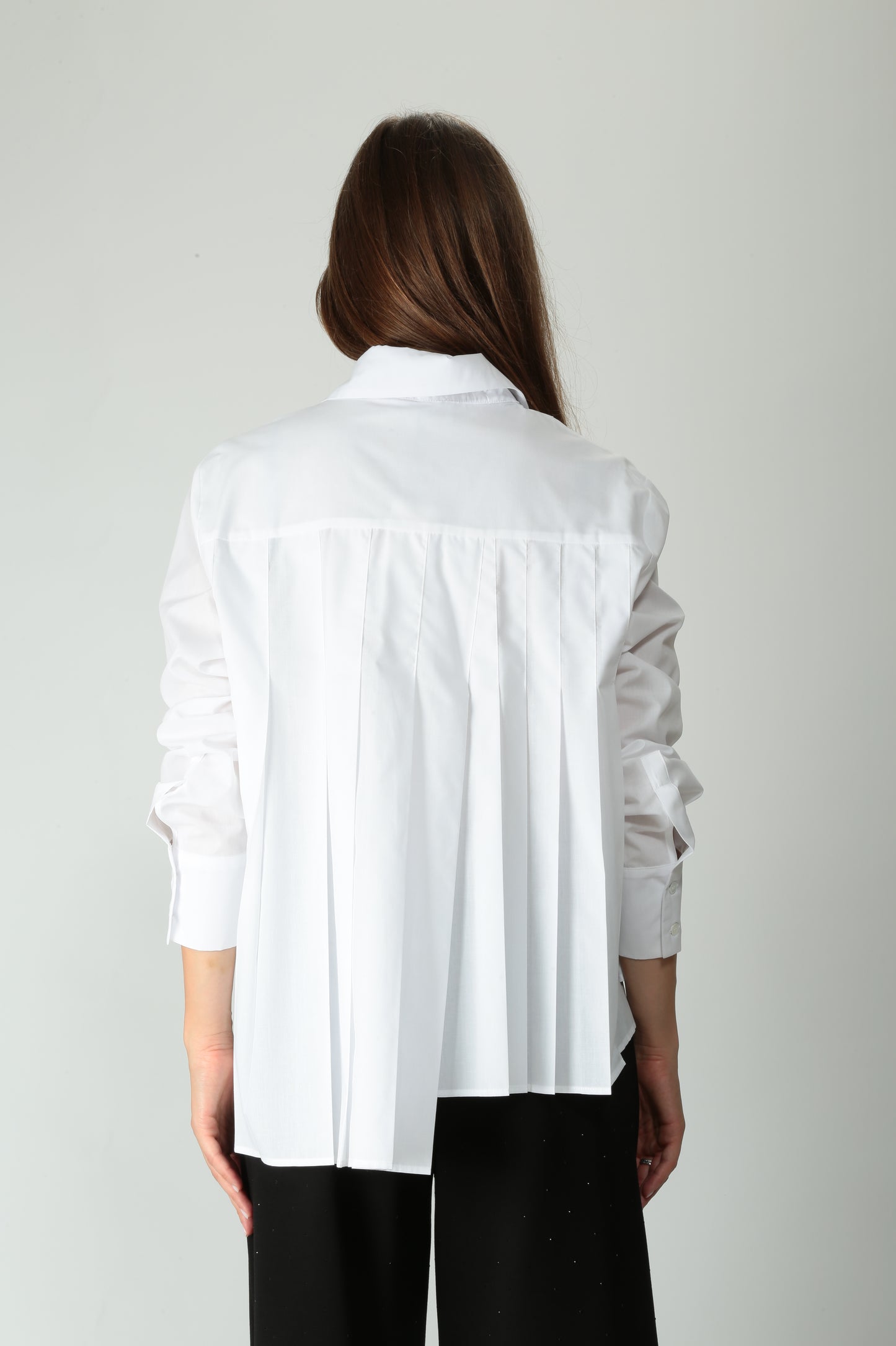 https://admin.shopify.com/store/gulieshop/products/15579496579421#:~:text=https%3A//www.gulieshop.it%20%E2%80%BA%20products%20%E2%80%BA%20meimeij%2Dcamicia%2Dcon%2Dpieghe%2Dm5fu01