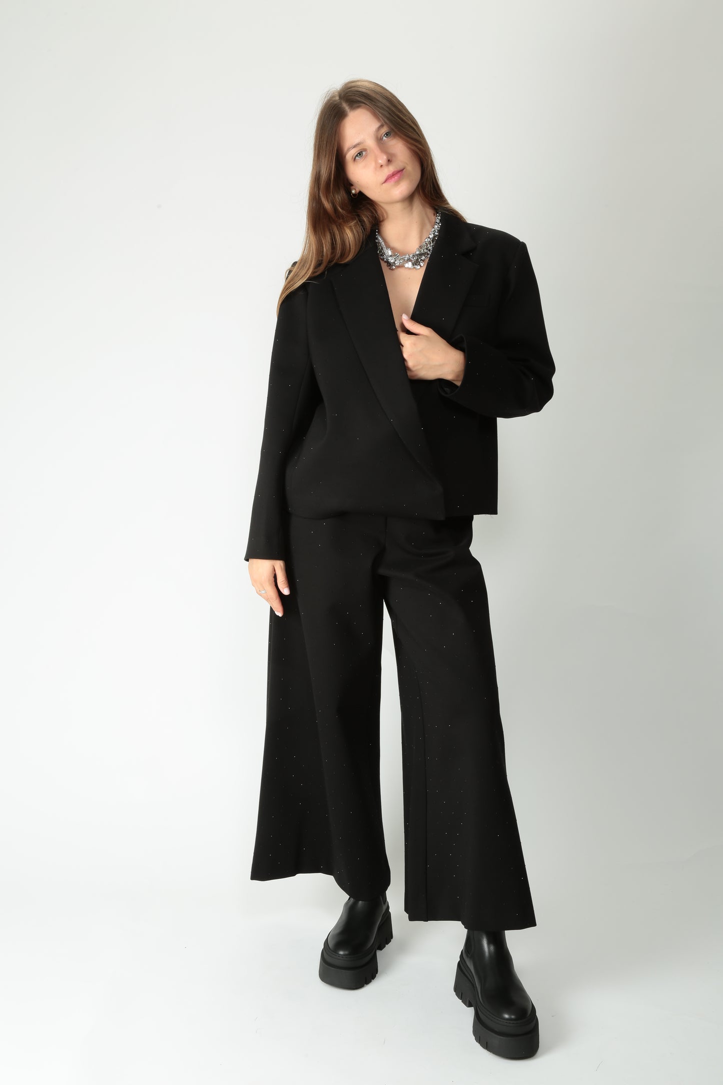 https://admin.shopify.com/store/gulieshop/products/15579496874333#:~:text=https%3A//www.gulieshop.it%20%E2%80%BA%20products%20%E2%80%BA%20meimeij%2Dpantalone%2Dcon%2Dstrass%2Dm5fc01