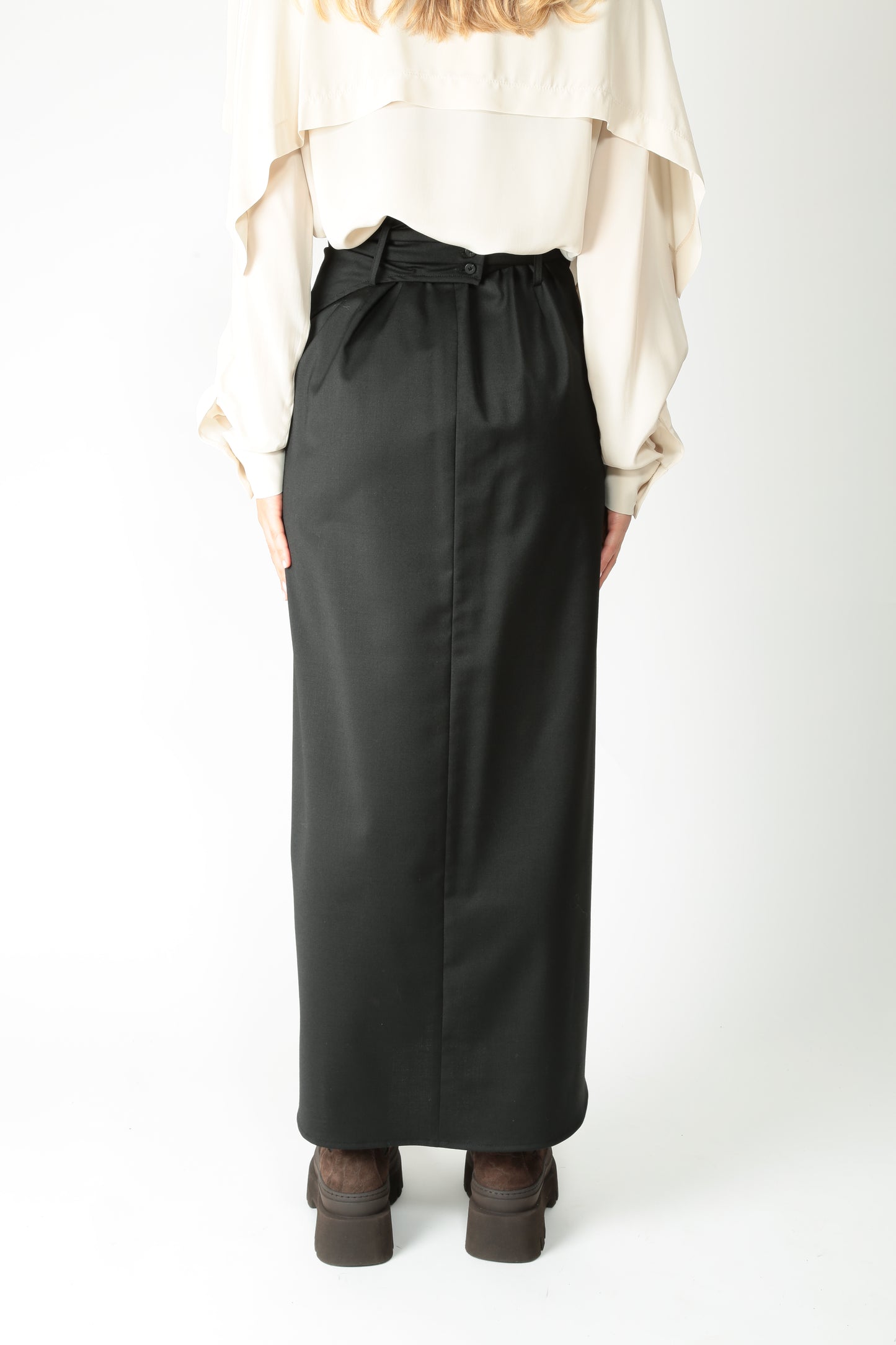 https://admin.shopify.com/store/gulieshop/products/15576519049565#:~:text=https%3A//www.gulieshop.it%20%E2%80%BA%20products%20%E2%80%BA%20tela%2Dgonna%2Da%2Dportafoglio%2Din%2Dlana%2Dtecnica%2Drolling