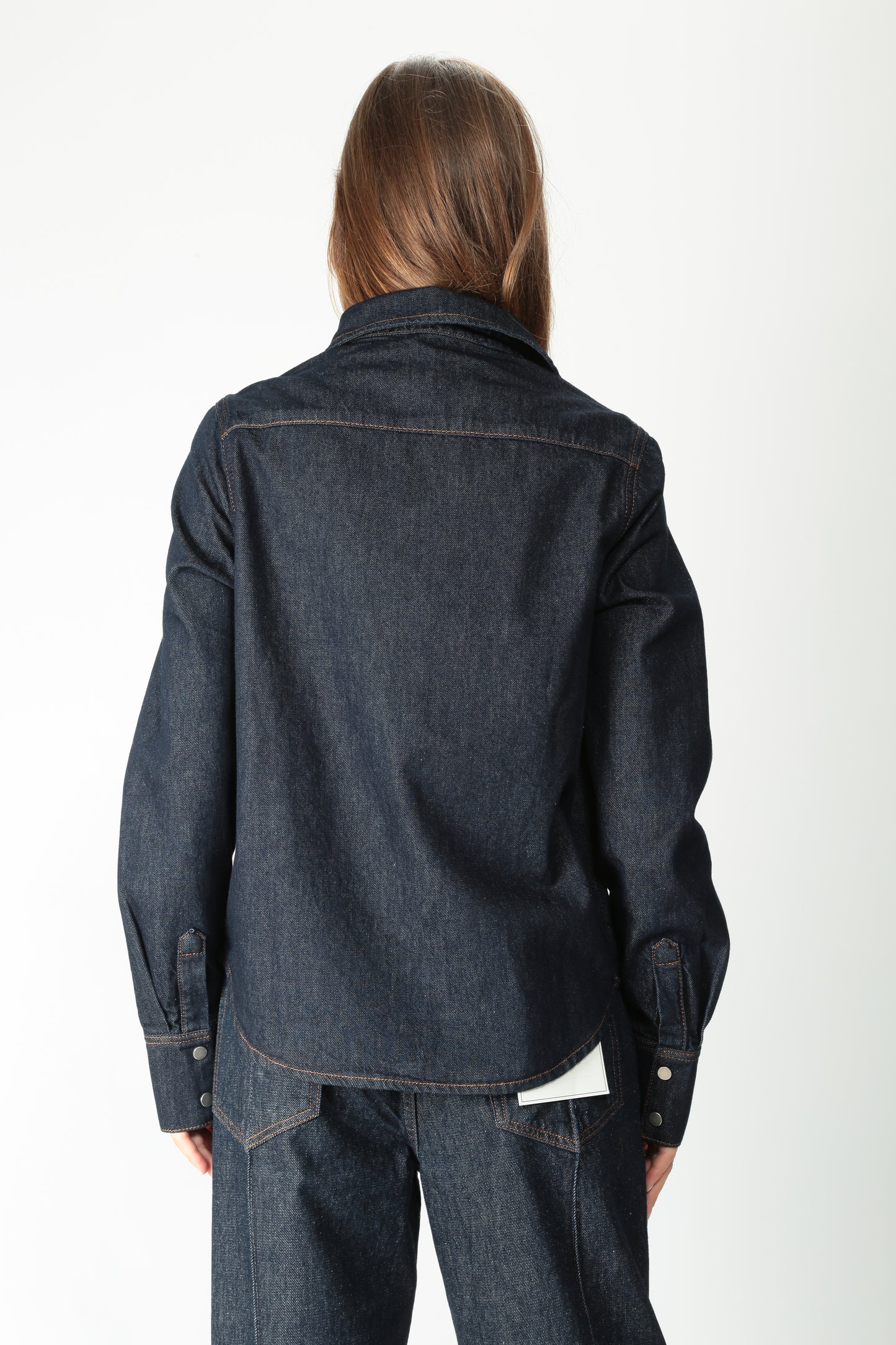 https://admin.shopify.com/store/gulieshop/products/15576505975133#:~:text=https%3A//www.gulieshop.it%20%E2%80%BA%20products%20%E2%80%BA%20tela%2Dcamicia%2Ddi%2Djeans%2Dben