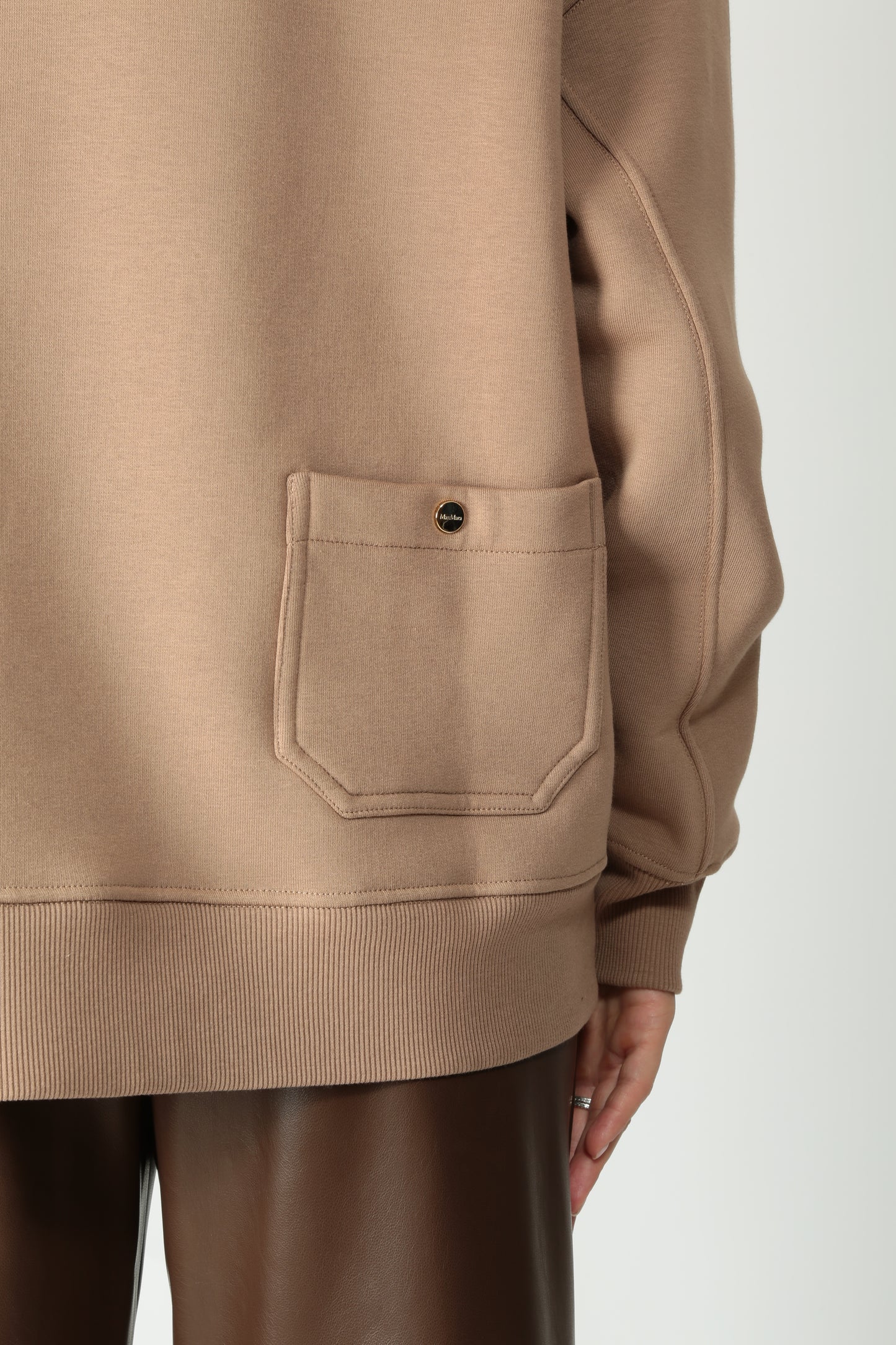 https://admin.shopify.com/store/gulieshop/products/15526146146653#:~:text=https%3A//www.gulieshop.it%20%E2%80%BA%20products%20%E2%80%BA%20s%2Dmaxmara%2Dfelpa%2Dcon%2Dtaschino%2Dmonza%2D1