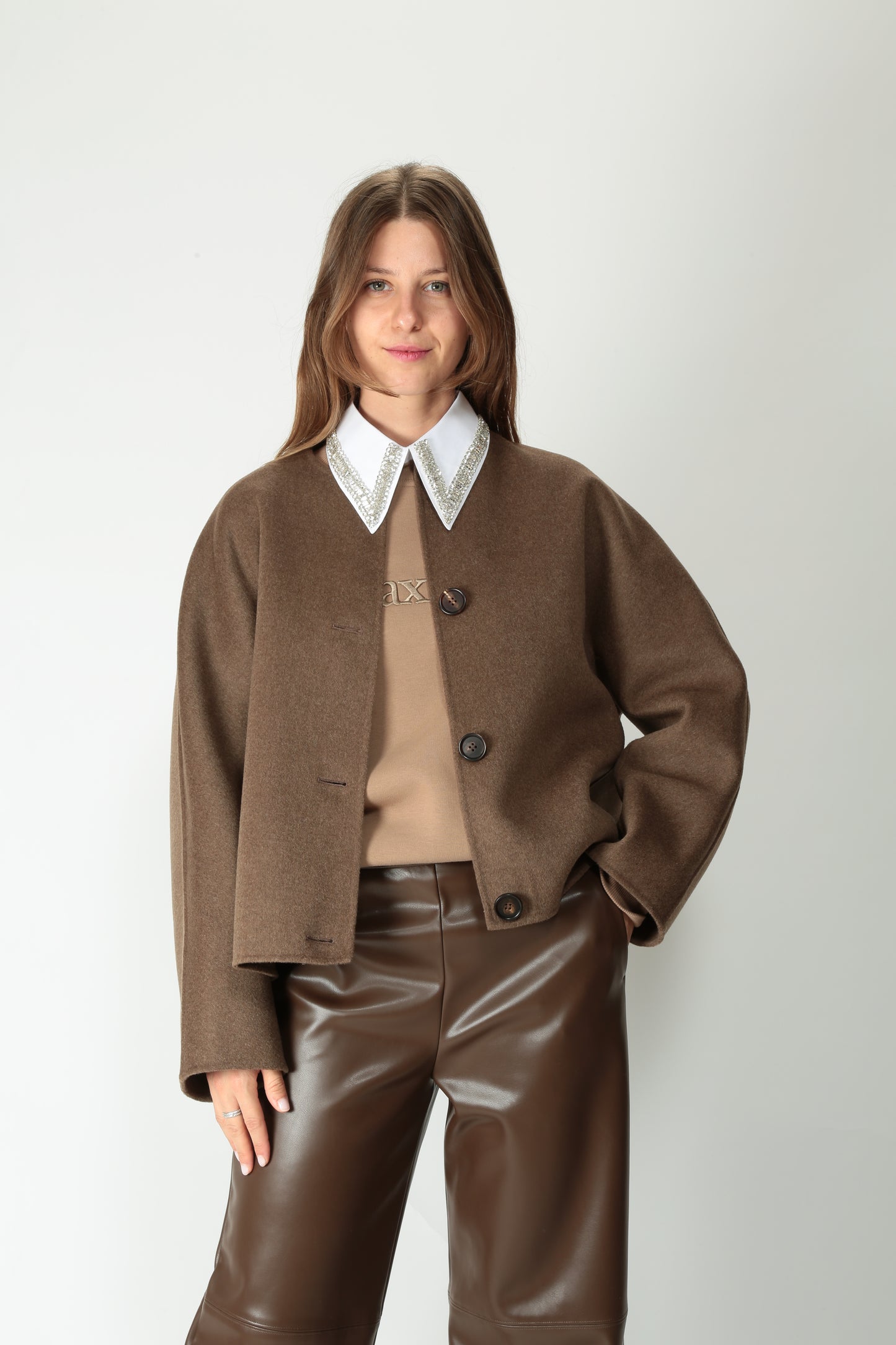 https://admin.shopify.com/store/gulieshop/products/15526146244957#:~:text=https%3A//www.gulieshop.it%20%E2%80%BA%20products%20%E2%80%BA%20s%2Dmaxmara%2Dgiacca%2Din%2Dlana%2Dcon%2Dsciarpa%2Dkate