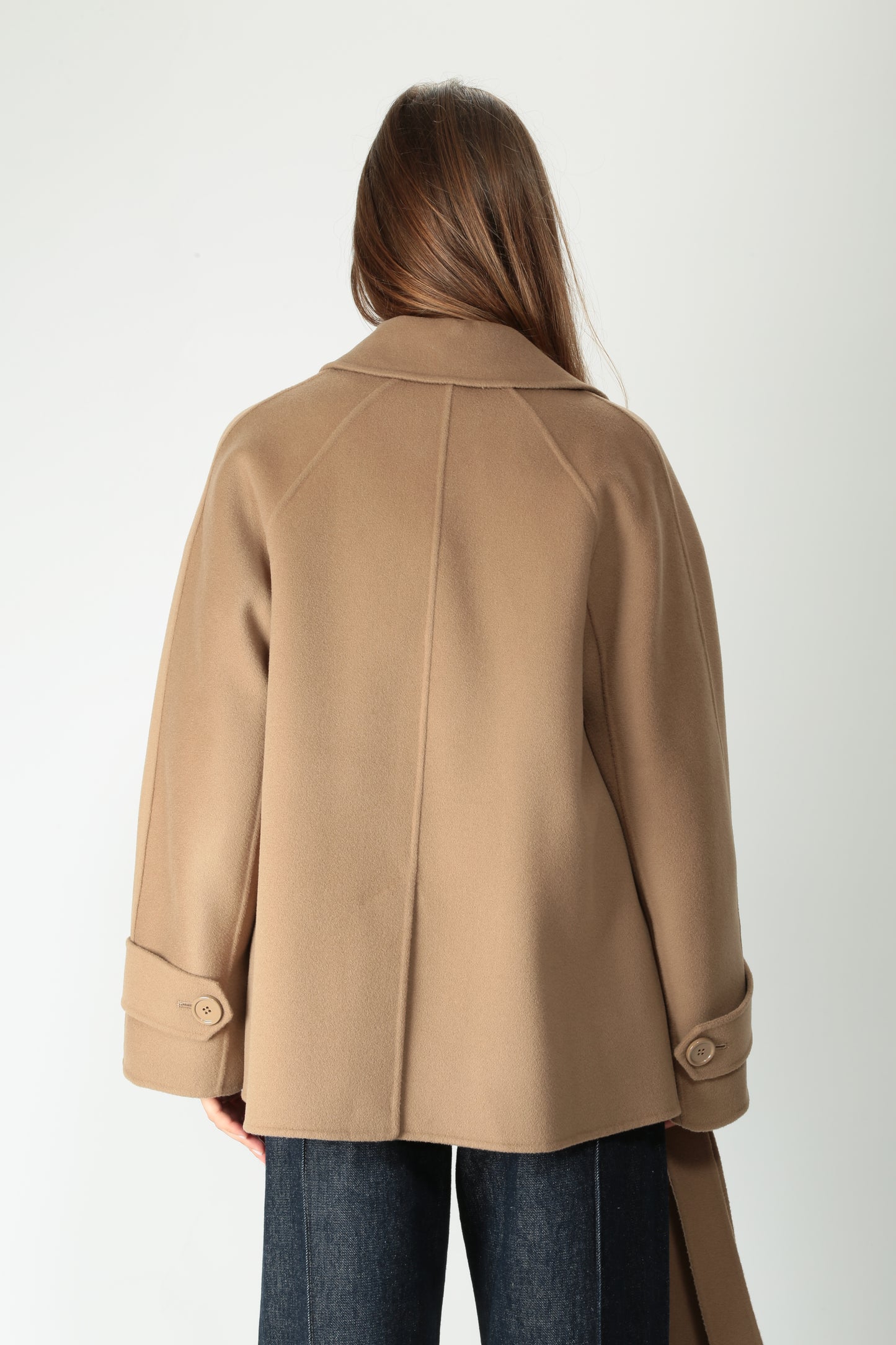 https://admin.shopify.com/store/gulieshop/products/15526145556829#:~:text=https%3A//www.gulieshop.it%20%E2%80%BA%20products%20%E2%80%BA%20s%2Dmaxmara%2Dtrench%2Dcorto%2Din%2Dlana%2Dlouis