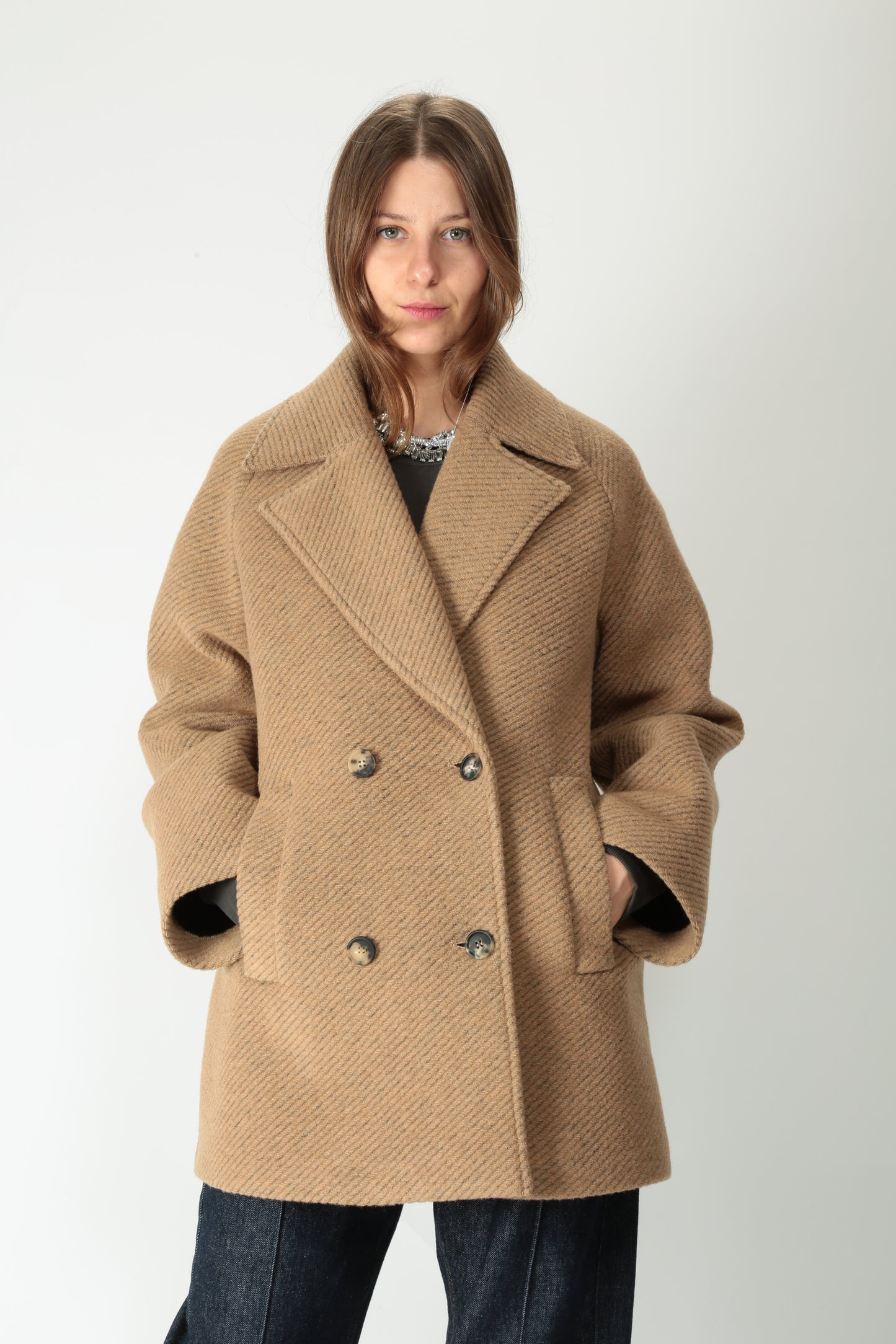 https://admin.shopify.com/store/gulieshop/products/15577928892765#:~:text=https%3A//www.gulieshop.it%20%E2%80%BA%20products%20%E2%80%BA%20maxmara%2Dmm%2Dcappotto%2Dcorto%2Dobliqua%2D1
