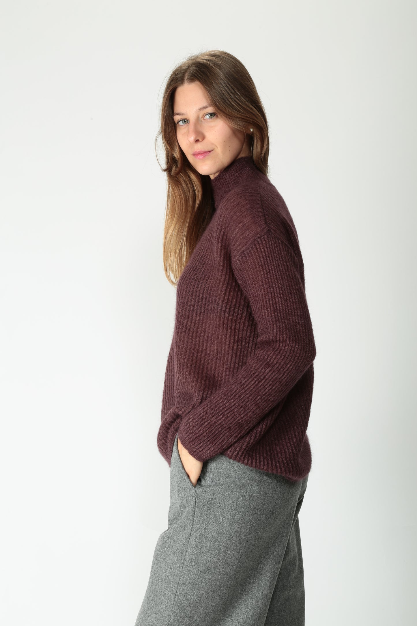 https://admin.shopify.com/store/gulieshop/products/15577928597853#:~:text=https%3A//www.gulieshop.it%20%E2%80%BA%20products%20%E2%80%BA%20maxmara%2Dmm%2Dmaglia%2Din%2Dmohair%2Dtenna%2D1