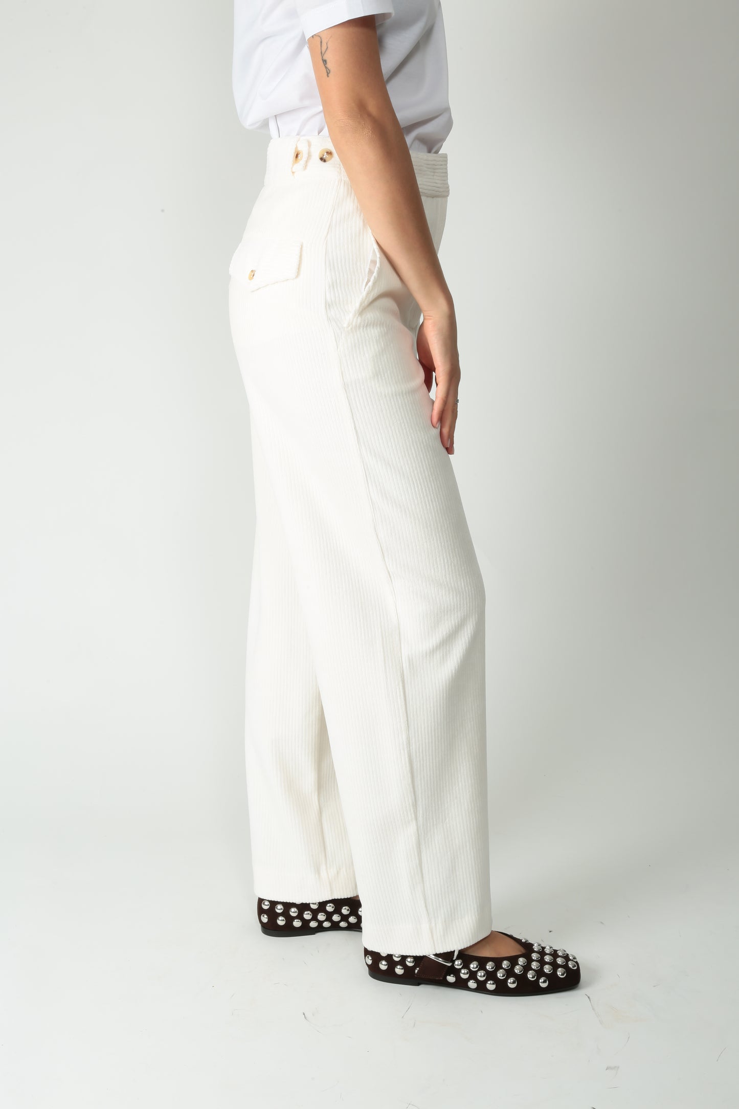 https://admin.shopify.com/store/gulieshop/products/15577935970653#:~:text=https%3A//www.gulieshop.it%20%E2%80%BA%20products%20%E2%80%BA%20maxmara%2Dmm%2Dpantalone%2Din%2Dvelluto%2Da%2Dcoste%2Dgocce