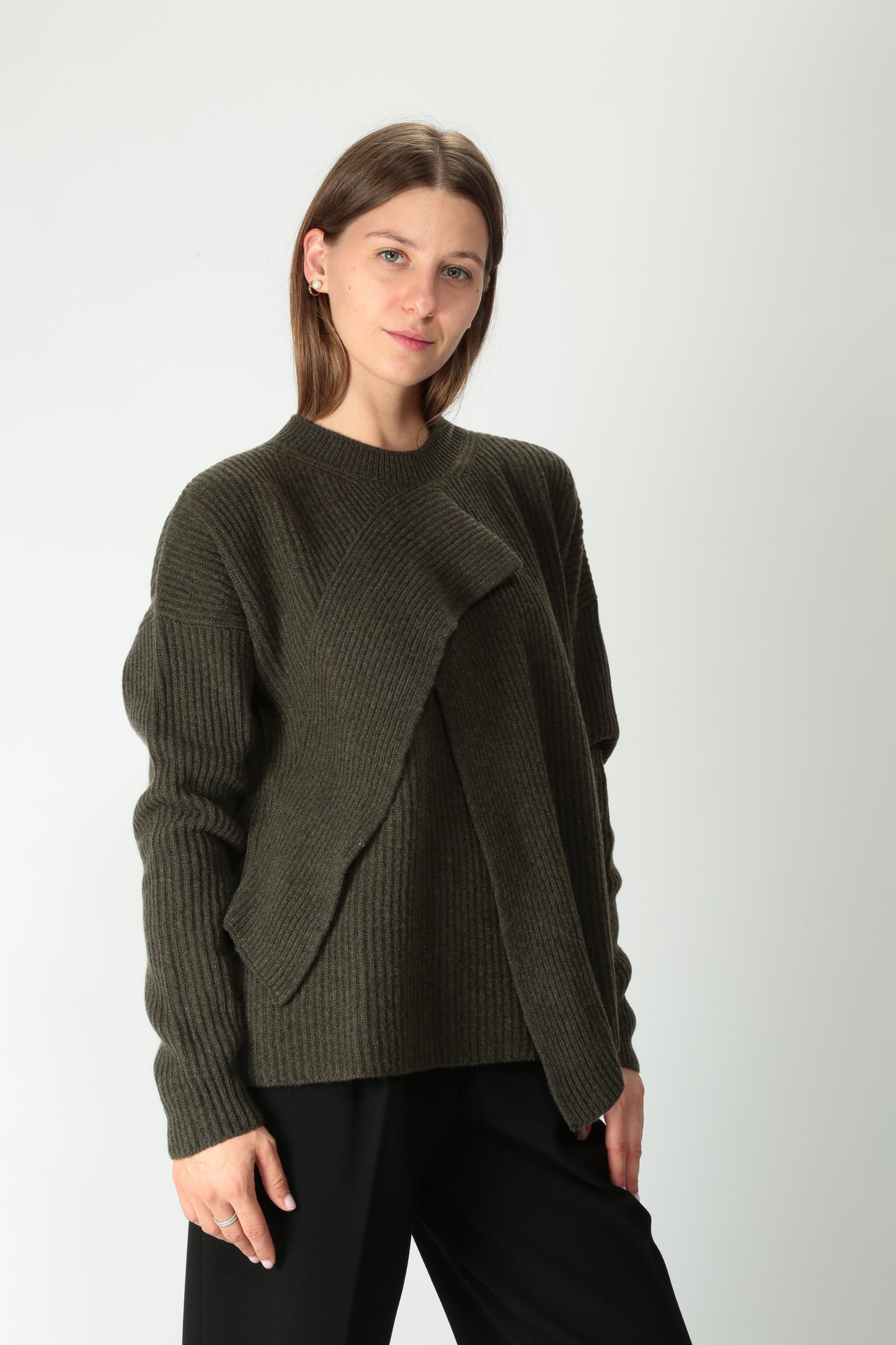 https://admin.shopify.com/store/gulieshop/products/15577923846493#:~:text=https%3A//www.gulieshop.it%20%E2%80%BA%20products%20%E2%80%BA%20l%2Dconti%2Dmaglia%2Din%2Dlana%2De%2Dcachemire%2Dvanna%2Dl5wc50