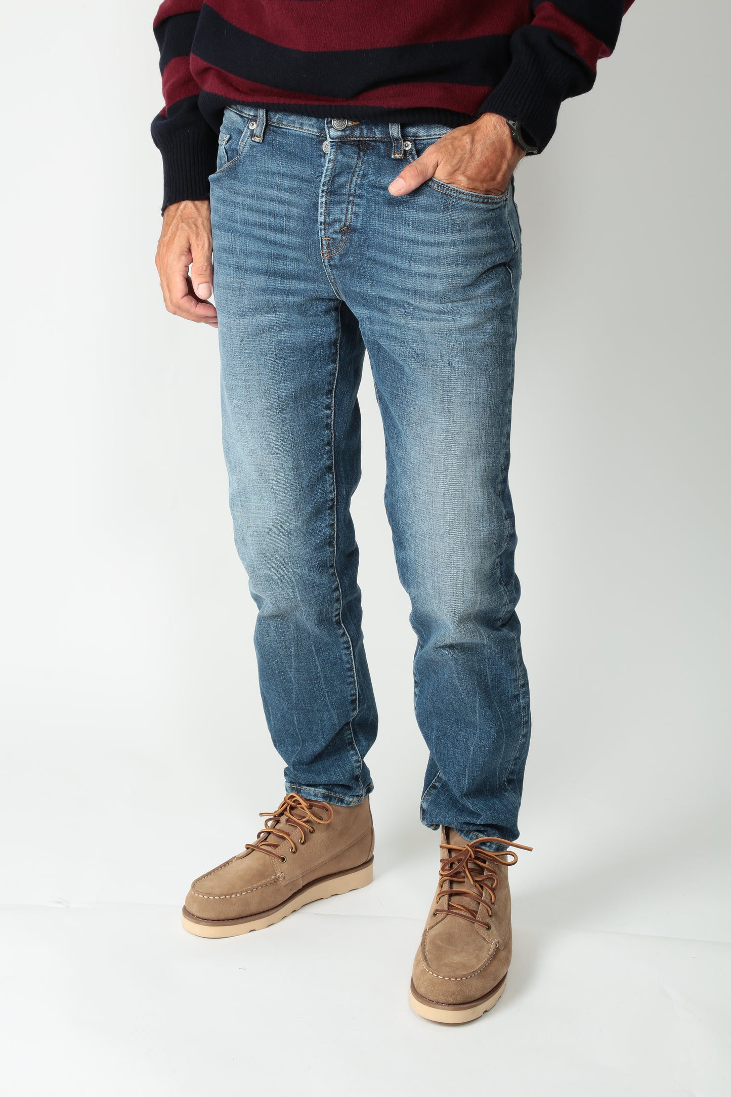 https://admin.shopify.com/store/gulieshop/products/15595138842973#:~:text=https%3A//www.gulieshop.it%20%E2%80%BA%20products%20%E2%80%BA%20department%2D5%2Djeans%2Dslim%2Dfit%2Dcrop%2Ddrake%2Dup51751d2ts0182416