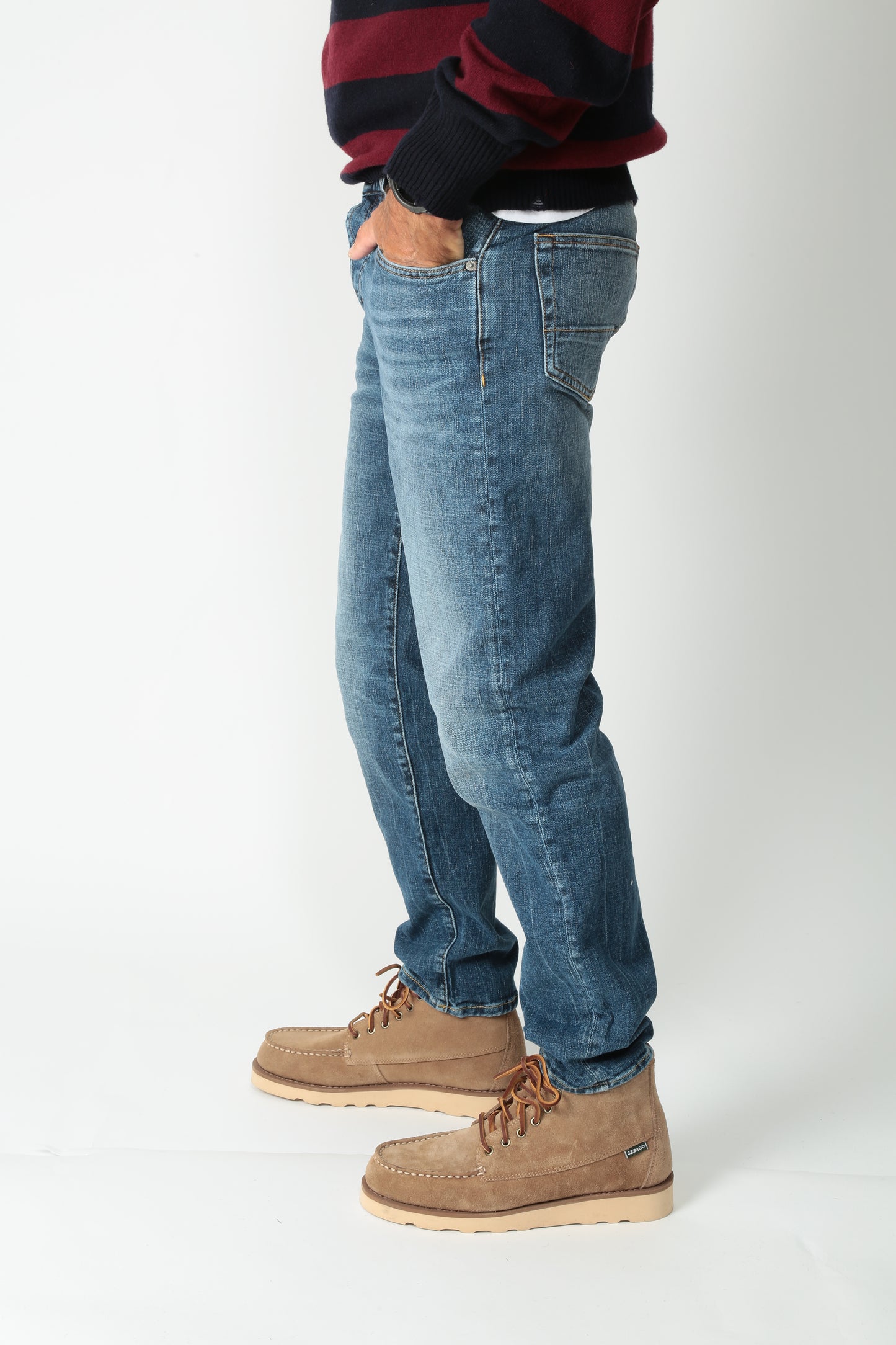 https://admin.shopify.com/store/gulieshop/products/15595138842973#:~:text=https%3A//www.gulieshop.it%20%E2%80%BA%20products%20%E2%80%BA%20department%2D5%2Djeans%2Dslim%2Dfit%2Dcrop%2Ddrake%2Dup51751d2ts0182416